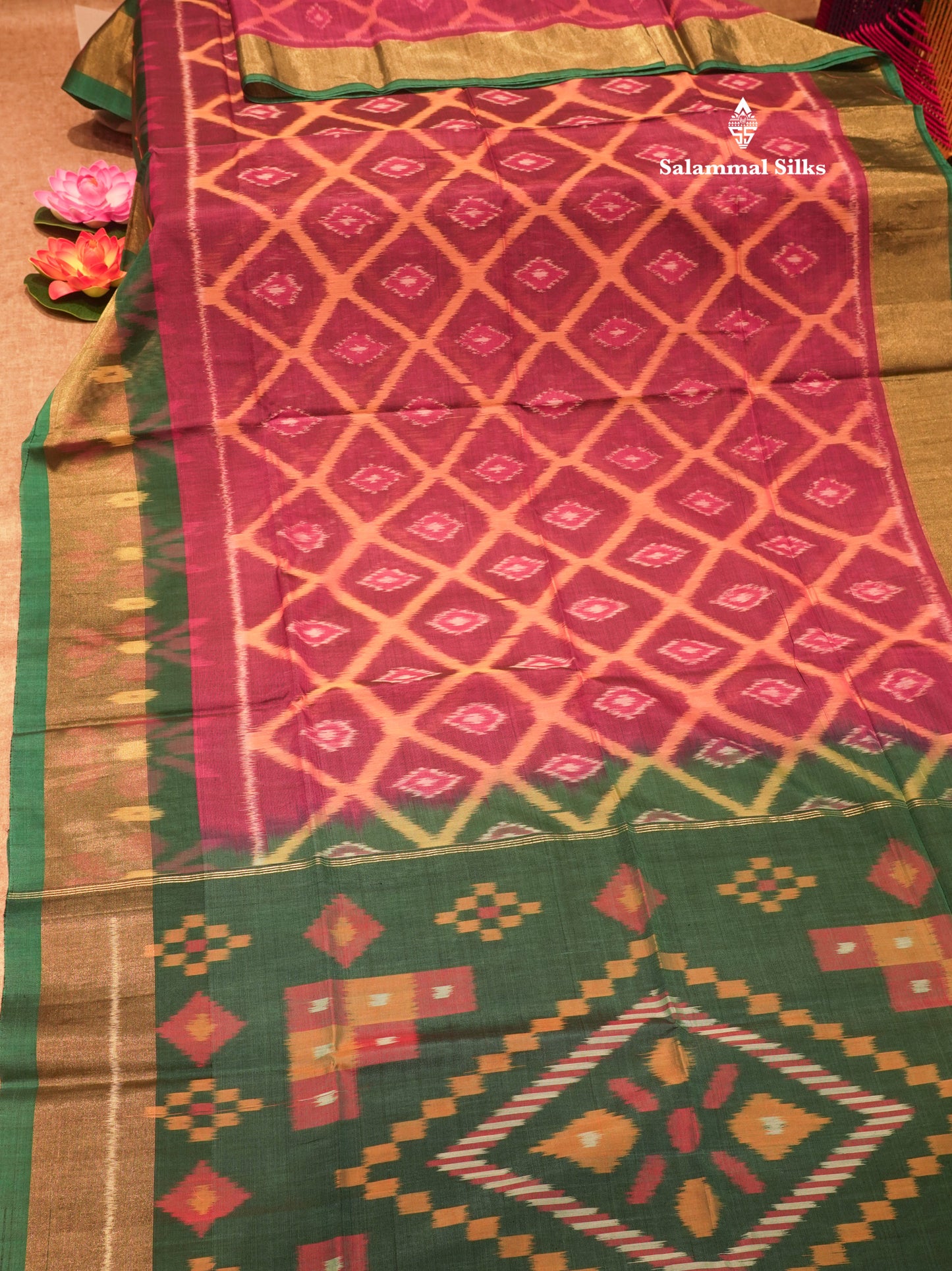 Premium Magenta Colour Pochampalli Pure Cotton Saree With Contrast Bottle Green Border