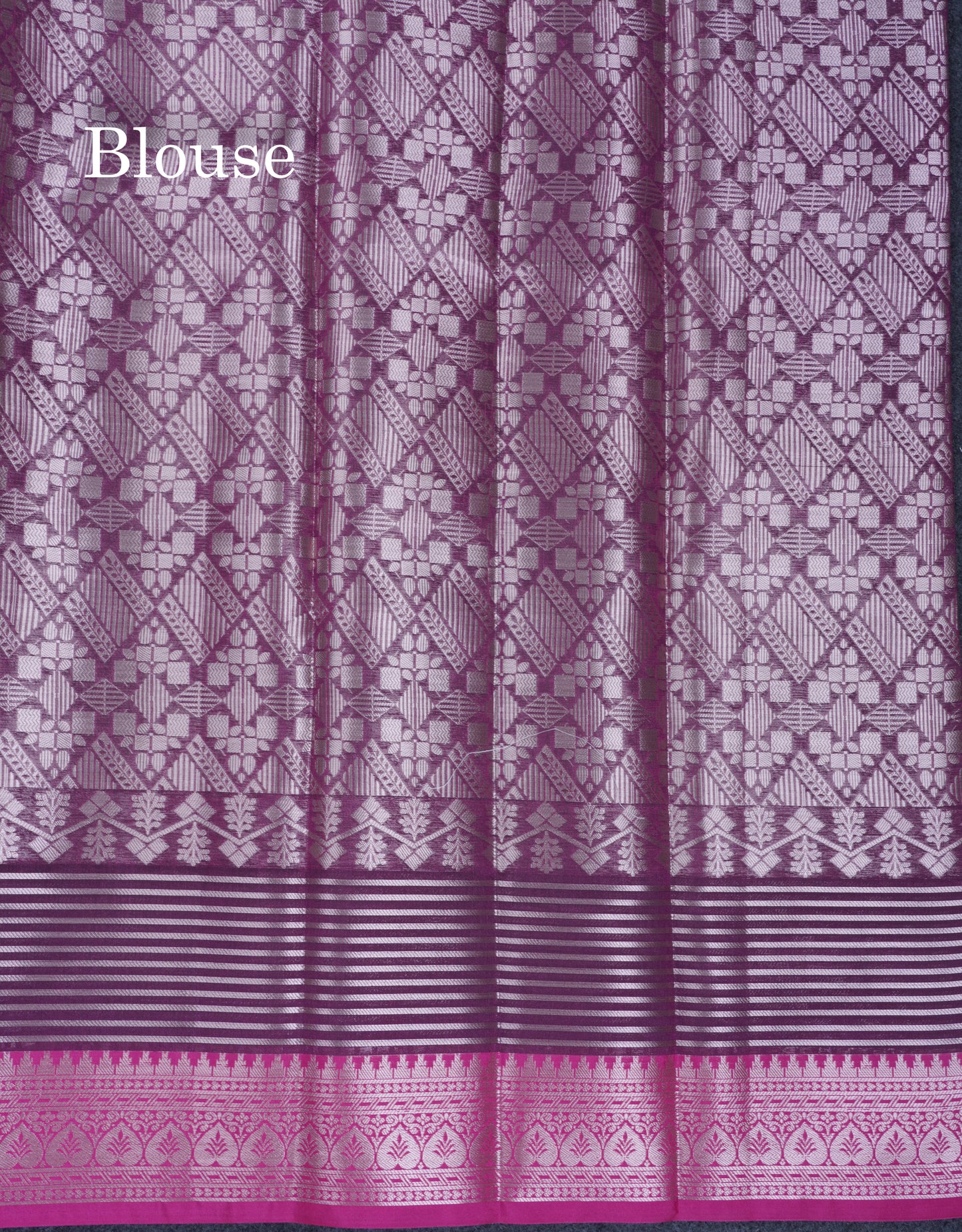 Bottle Green Semi Soft Silk Saree With Contrast Magenta Small Border