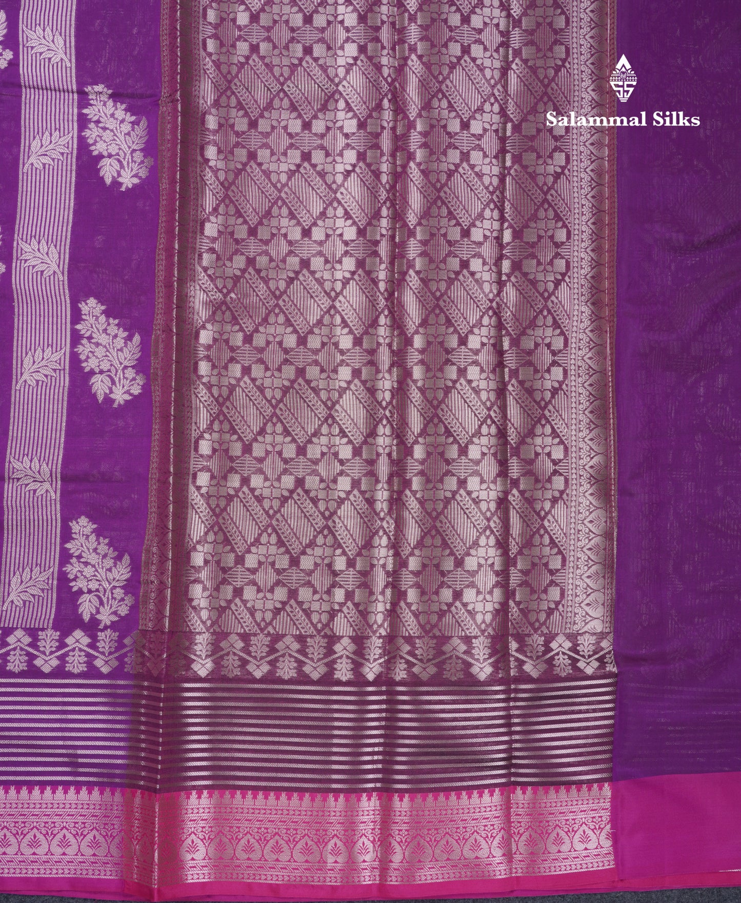 Bottle Green Semi Soft Silk Saree With Contrast Magenta Small Border