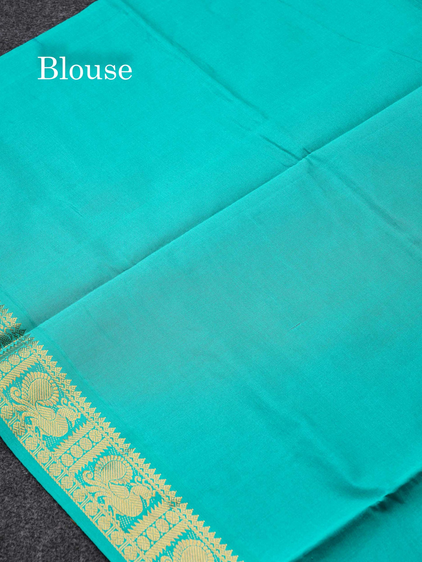 Beautiful Chilly Red Mango Zari Butta Red Semi Silk Cotton Saree With Contrast Saffire Green Blouse