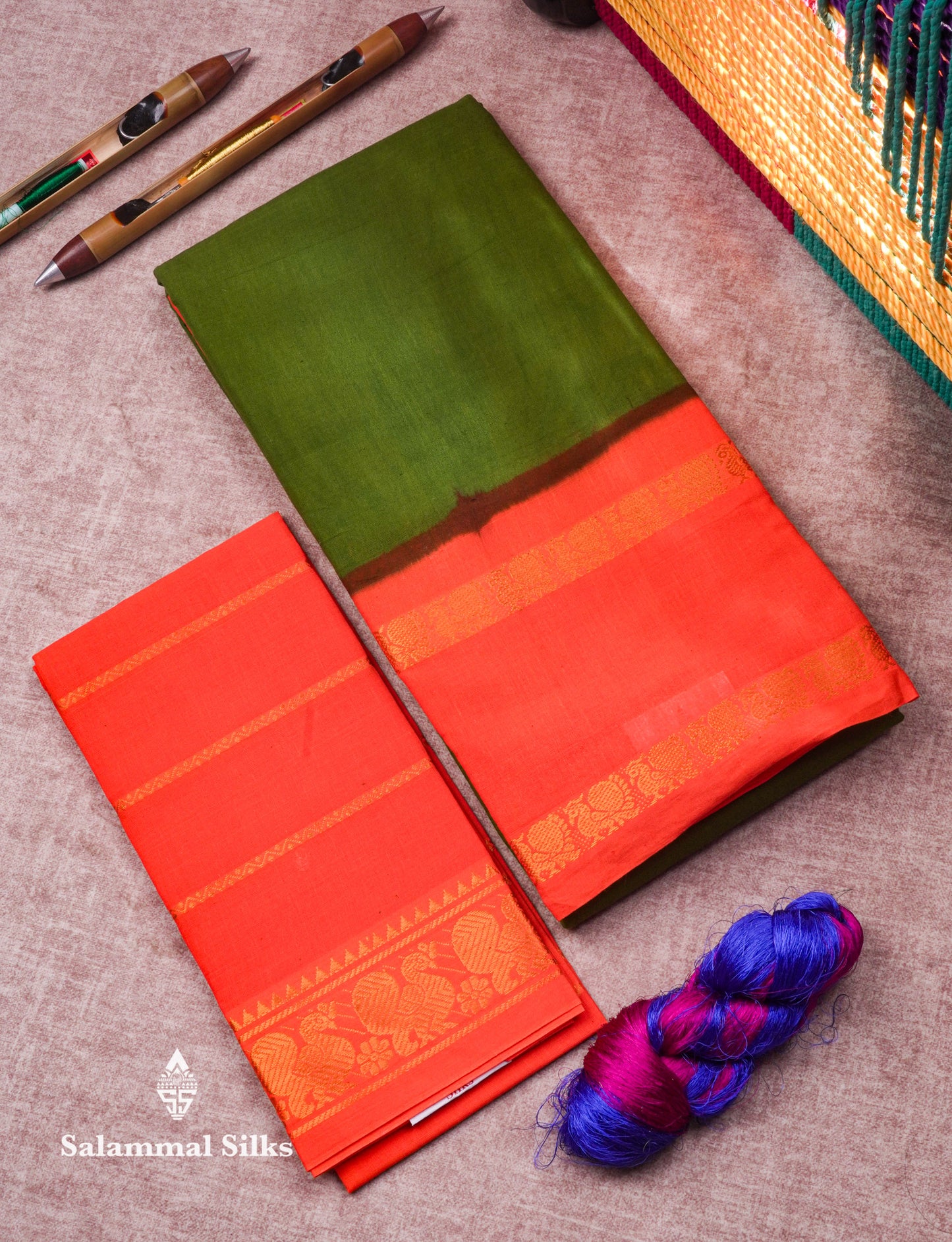 Reddish Pink Pure Sungudi Cotton Saree With Contrast Sapphire Green Gap Border
