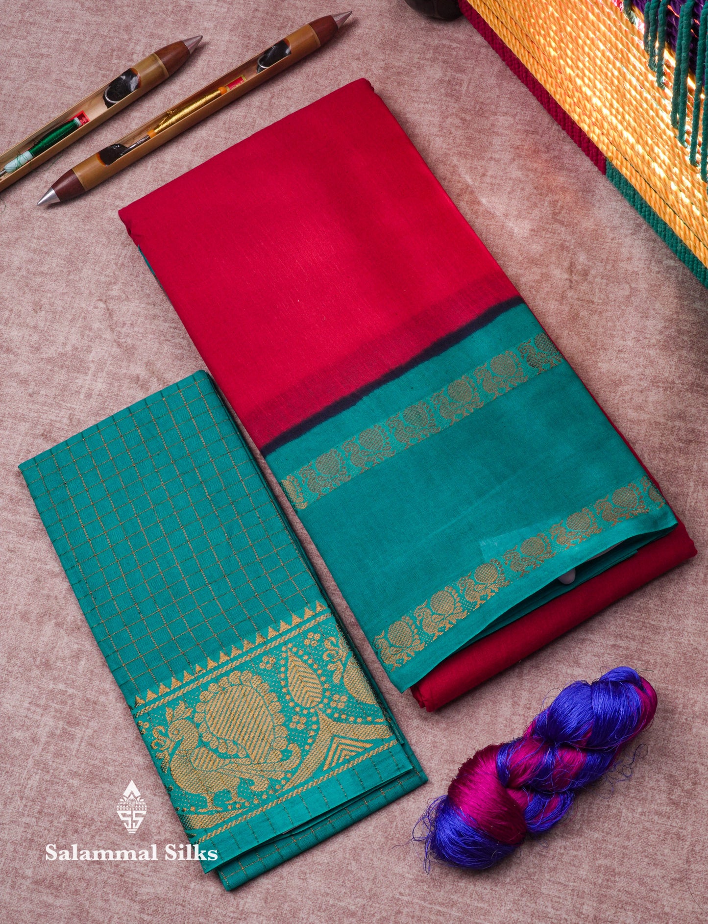 Reddish Pink Pure Sungudi Cotton Saree With Contrast Sapphire Green Gap Border
