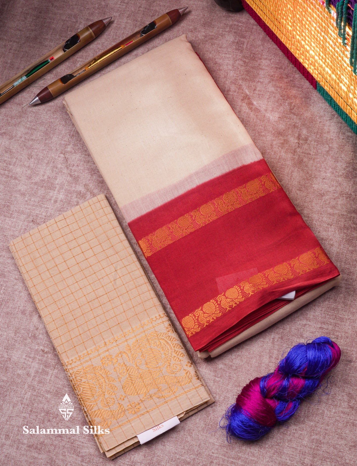 Reddish Pink Pure Sungudi Cotton Saree With Contrast Sapphire Green Gap Border