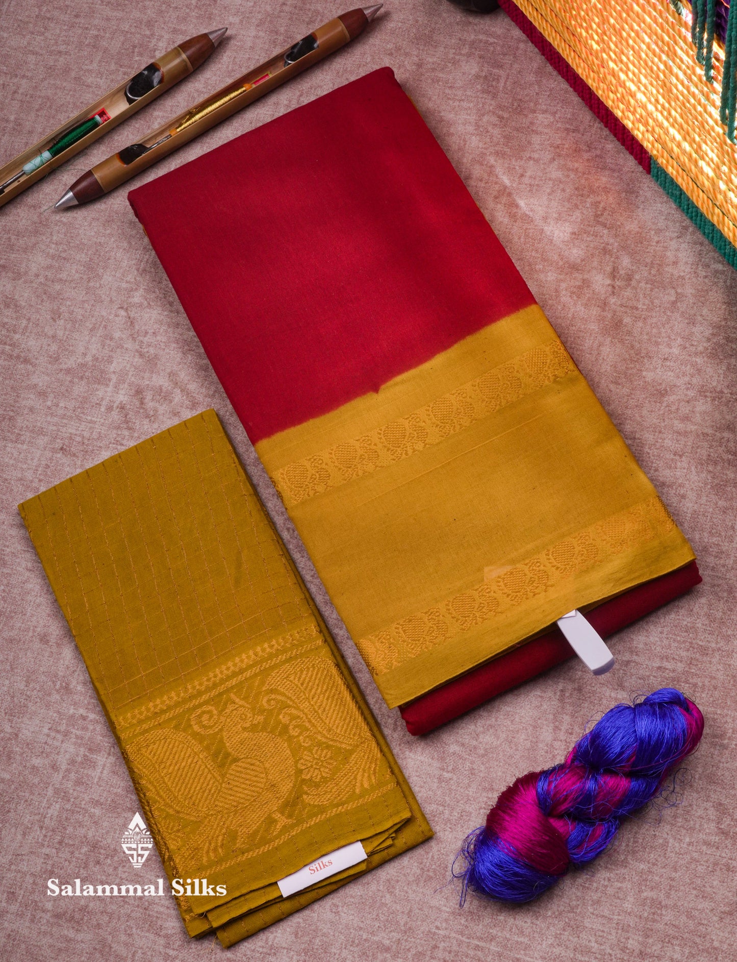 Reddish Pink Pure Sungudi Cotton Saree With Contrast Sapphire Green Gap Border