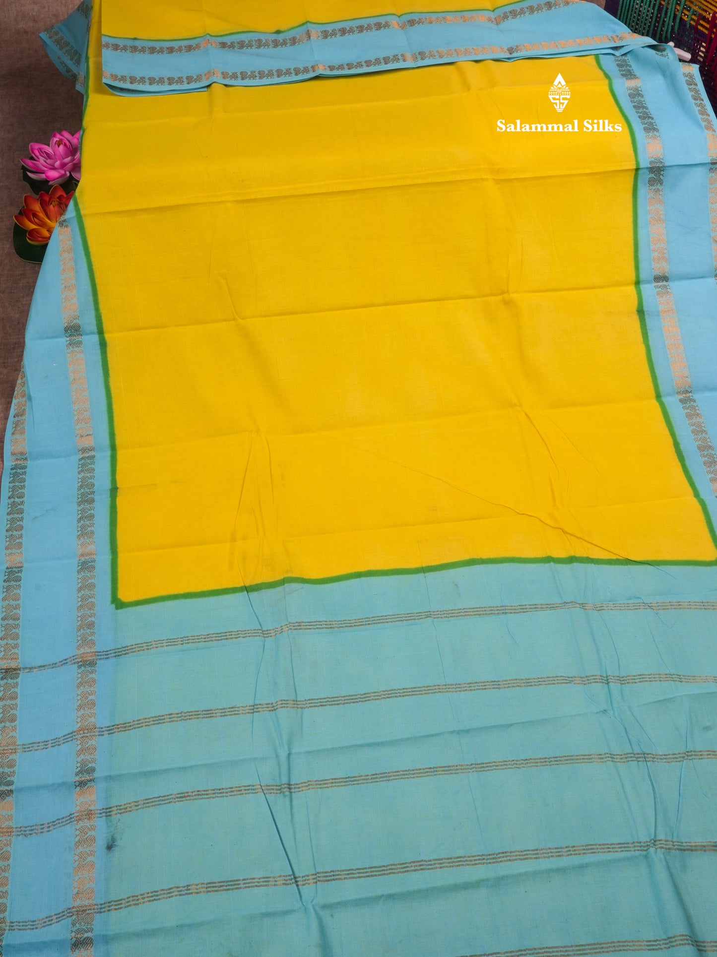 Reddish Pink Pure Sungudi Cotton Saree With Contrast Sapphire Green Gap Border