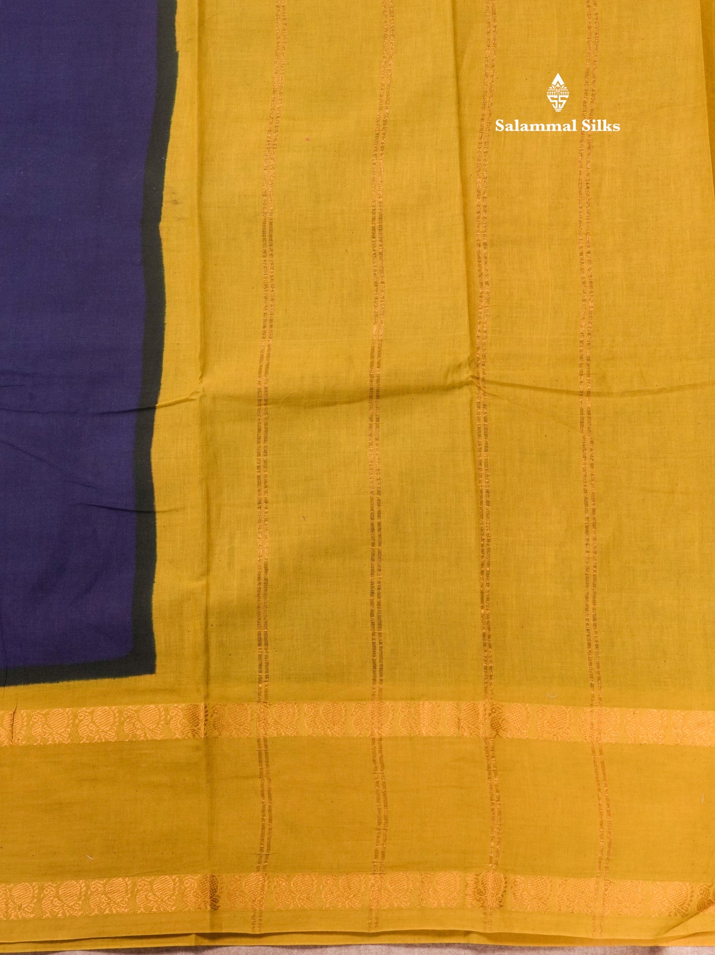 Reddish Pink Pure Sungudi Cotton Saree With Contrast Sapphire Green Gap Border