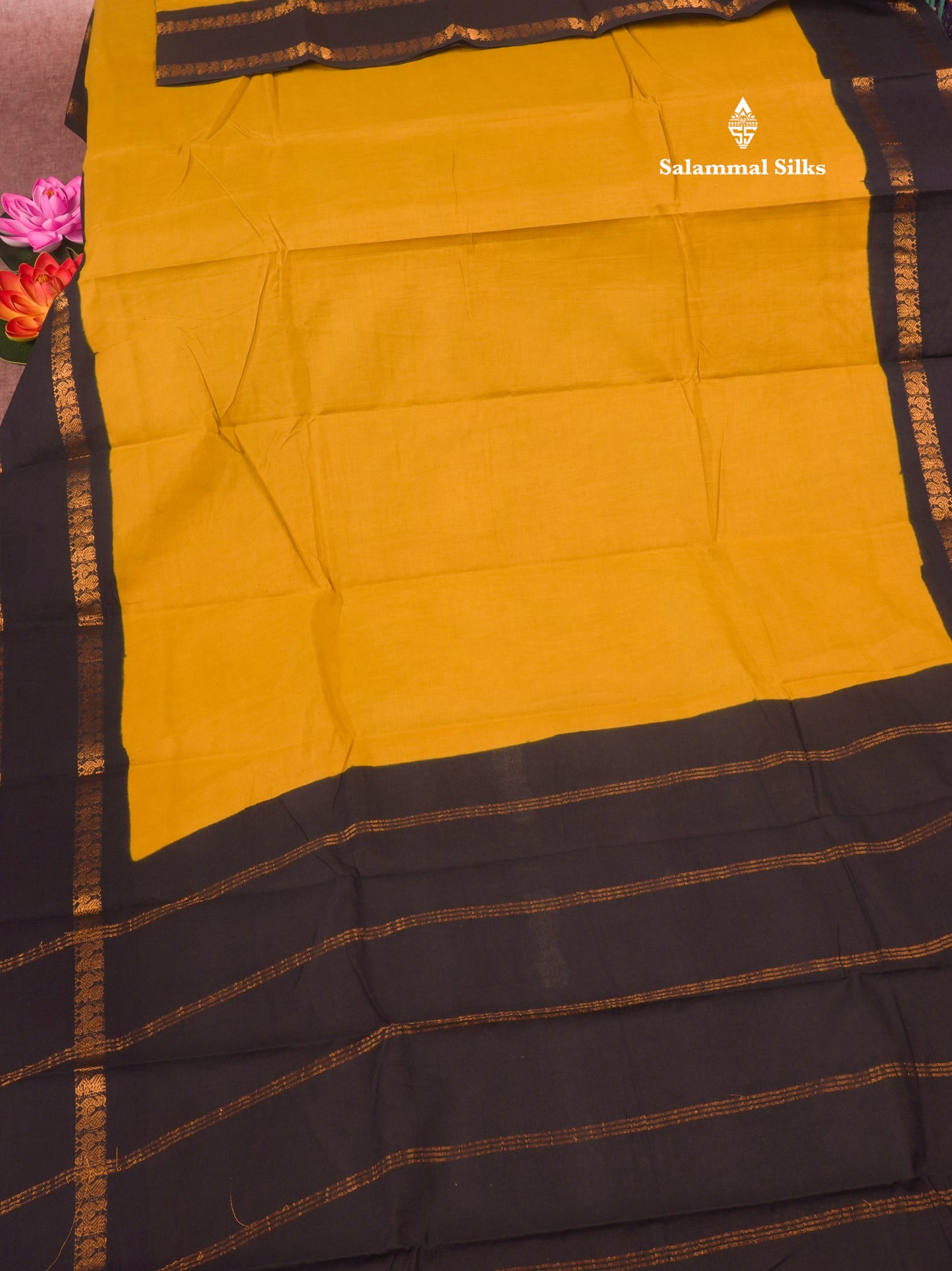 Reddish Pink Pure Sungudi Cotton Saree With Contrast Sapphire Green Gap Border