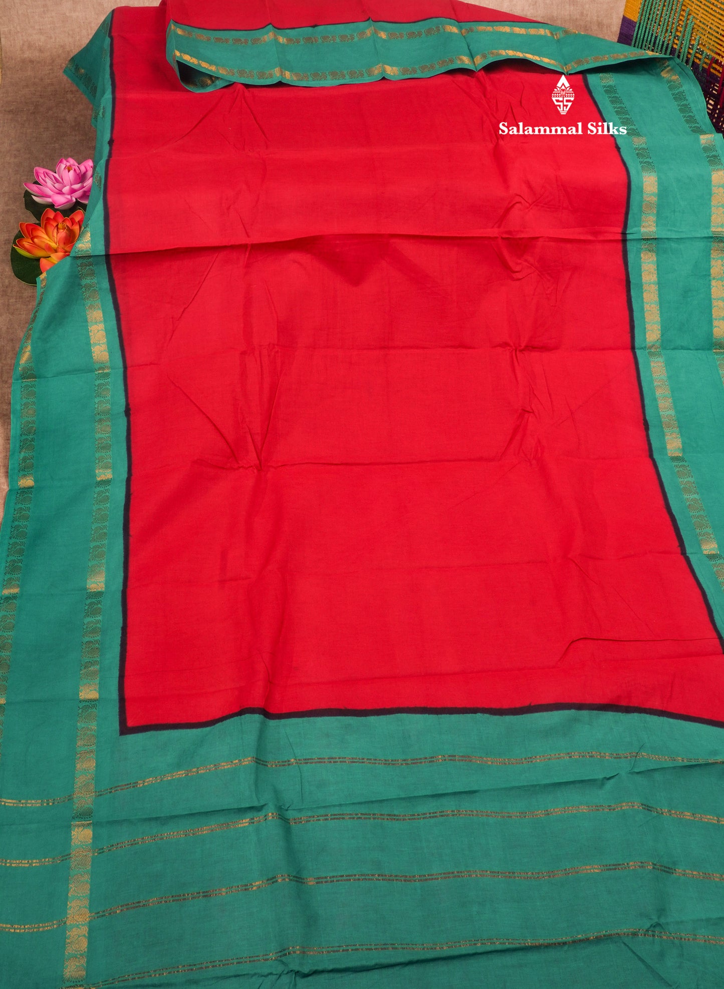 Reddish Pink Pure Sungudi Cotton Saree With Contrast Sapphire Green Gap Border