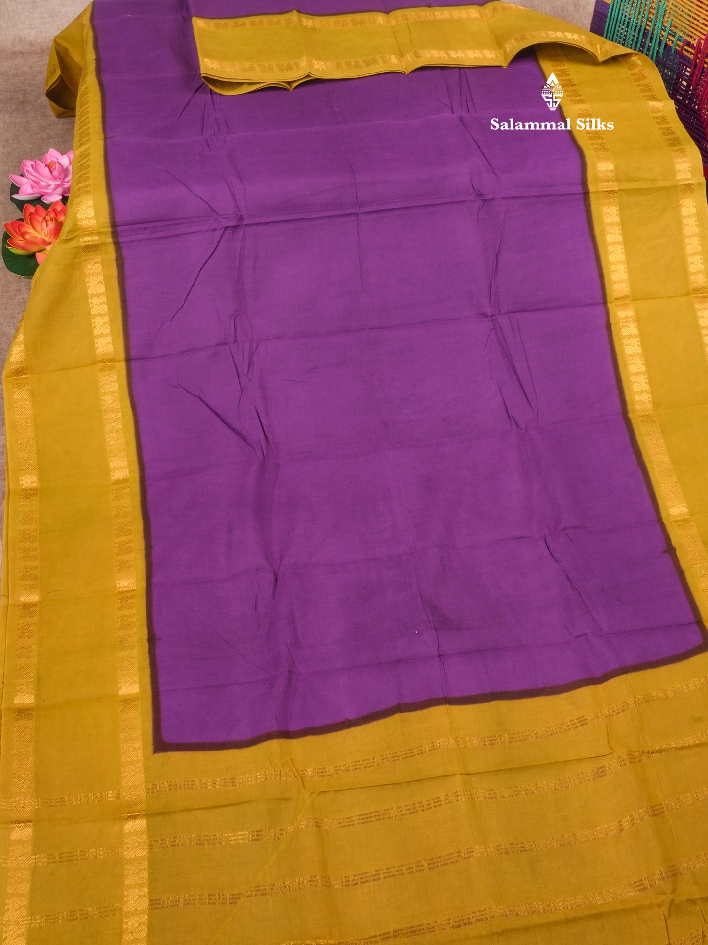 Reddish Pink Pure Sungudi Cotton Saree With Contrast Sapphire Green Gap Border