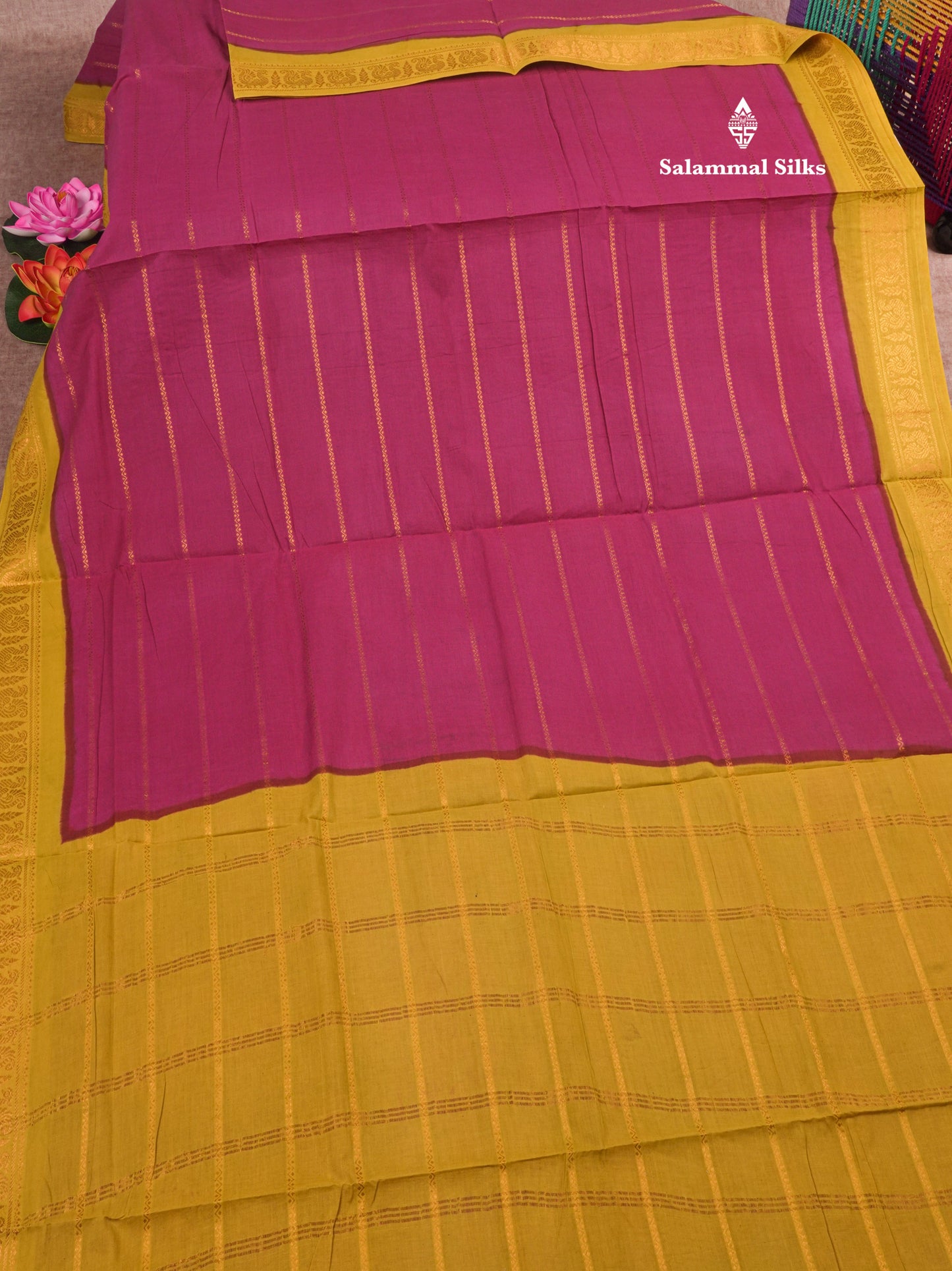 Beautiful Half White Pure Sungudi Cotton Saree With Contrast Reddish Pink Border