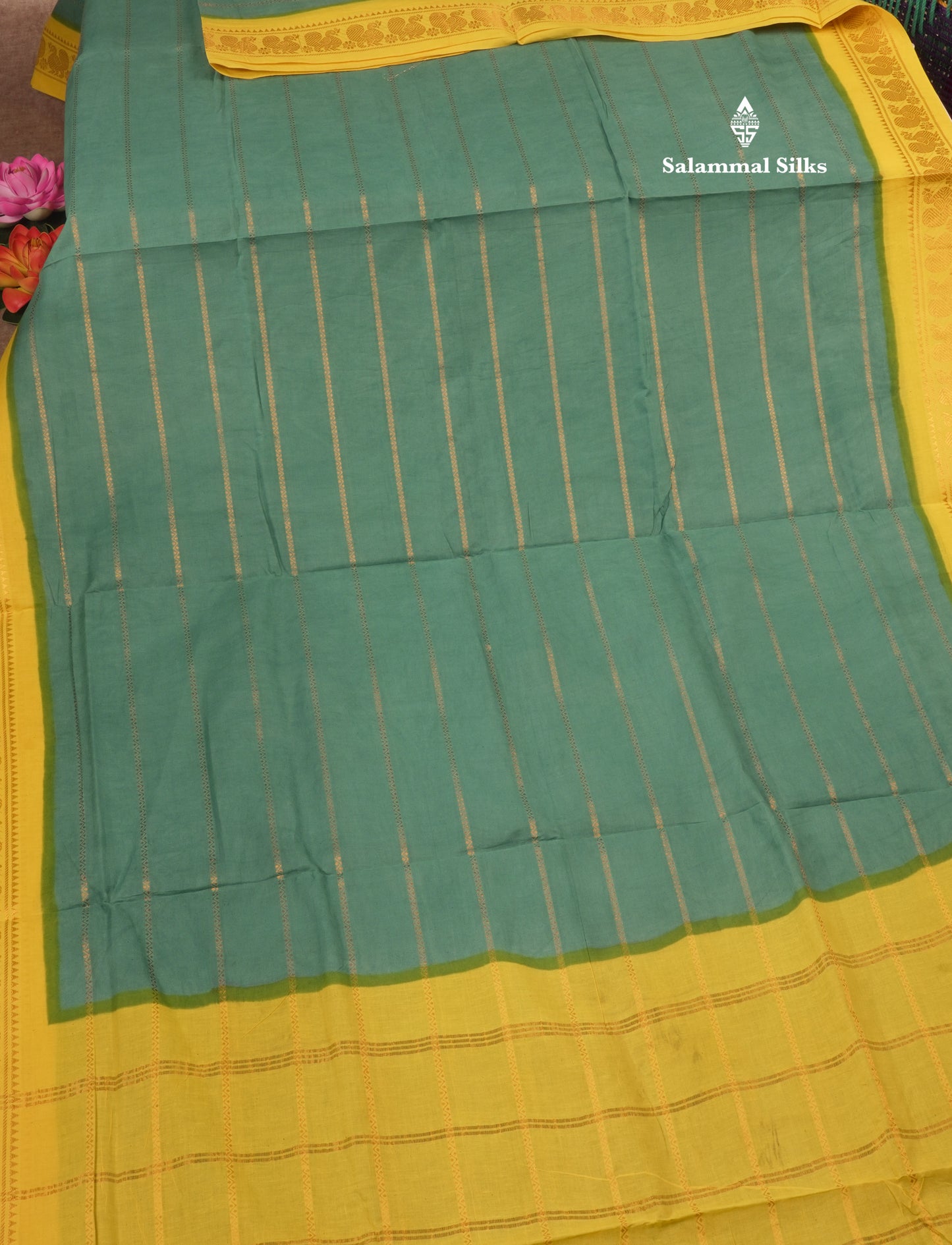 Beautiful Half White Pure Sungudi Cotton Saree With Contrast Reddish Pink Border