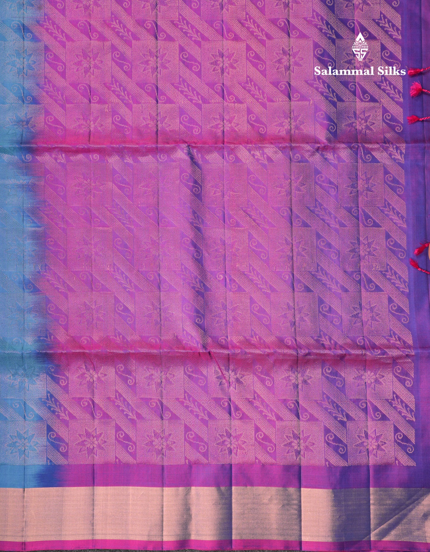 Beautiful Dual Tone Bottle Green Pure Kanjivaram Soft Silk Saree With Contrast Purple Blouse