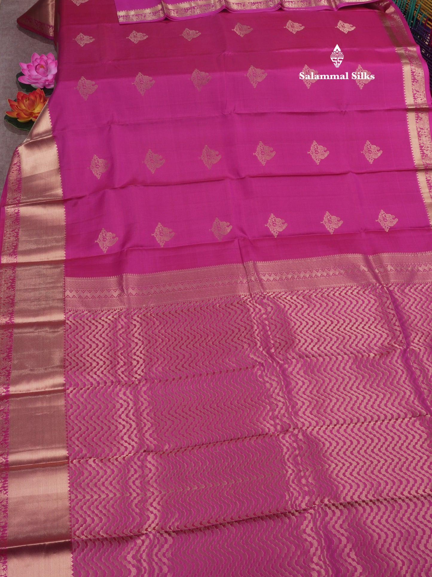 Kanjivaram Magenta Pink Pure Silk Saree With Small Pallaku Border
