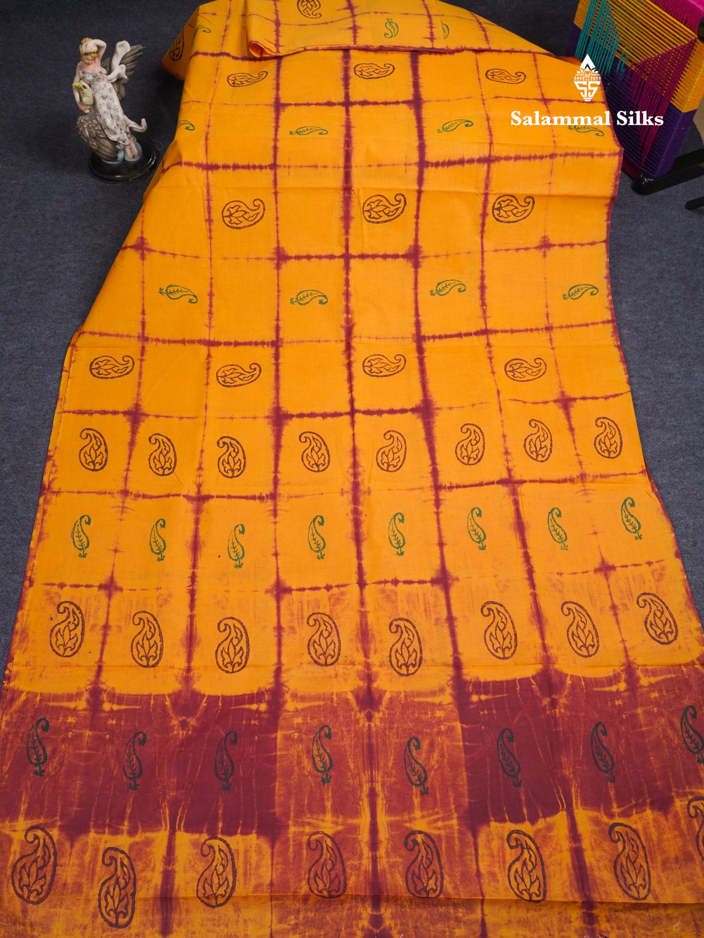 Yellow Big Checks With Butta Batik Print Sungudi Pure Cotton Saree With Running Blouse