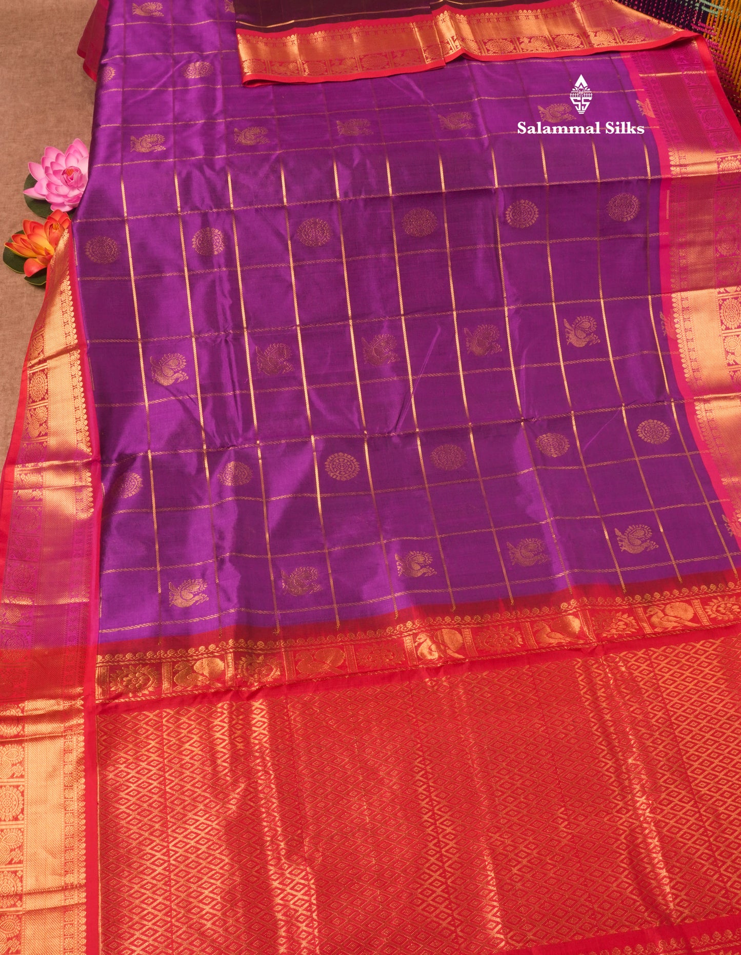 Beautiful Violet Mayil Chakram Pure Silk Cotton Saree With Traditional Border