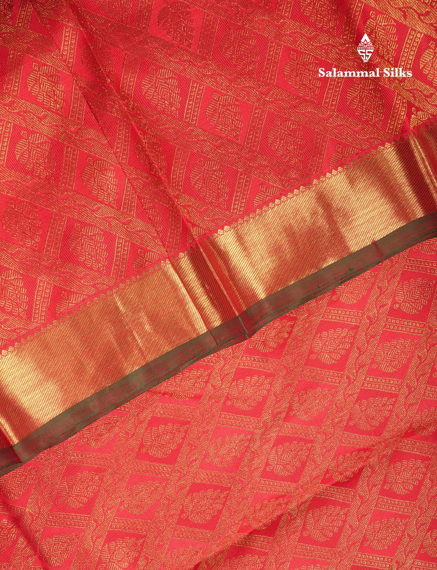 Tomato Red Color Pure Kanjivaram Silk Saree with Contrast Blouse