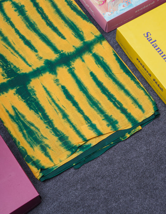 Yellow & Green Batik Print Sungudi Pure Cotton Saree With Contrast Bottle Green Blouse