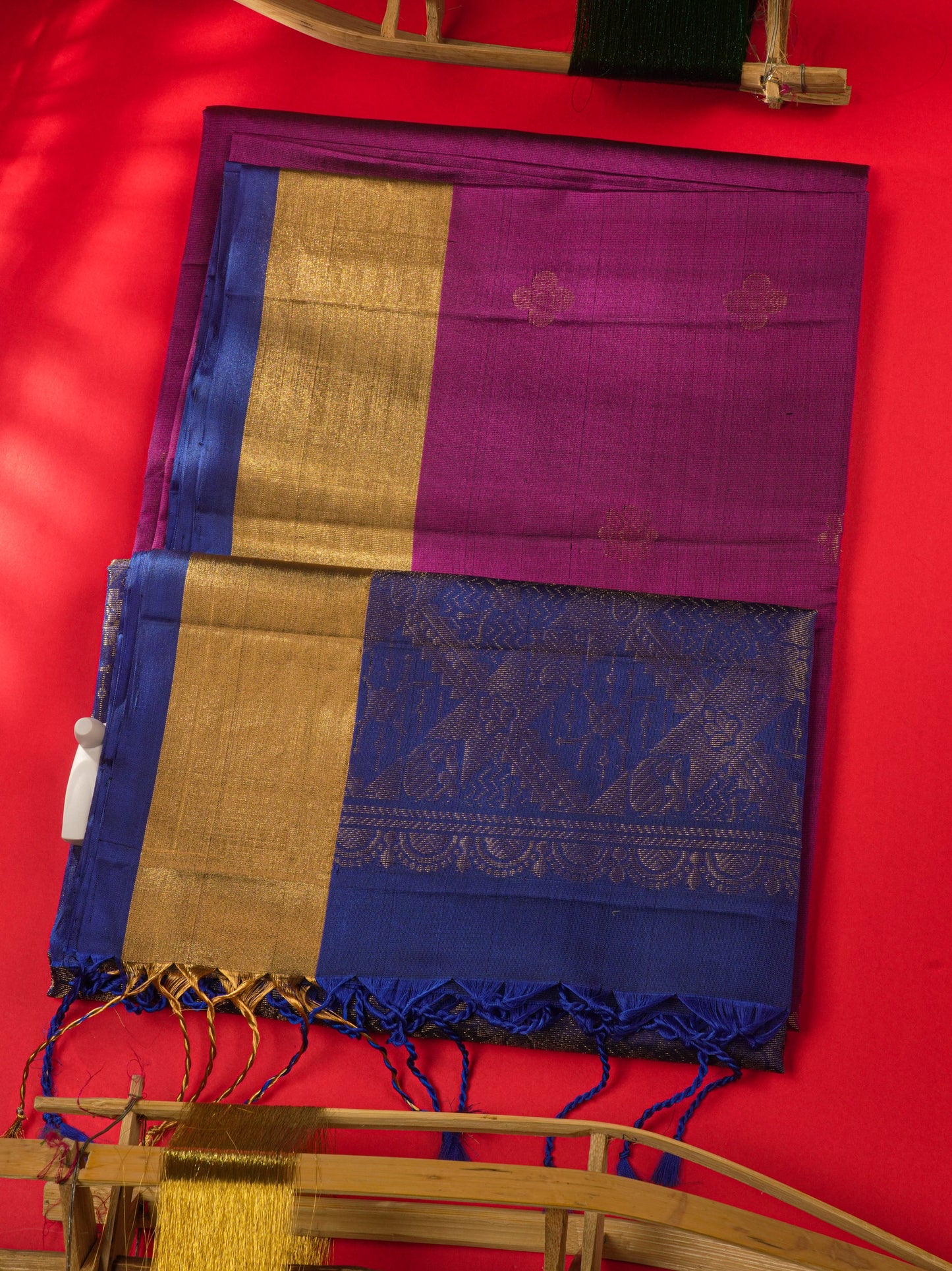 Kanjivaram Beautiful Magenta Pure Soft Silk Saree With Gold Zari Border