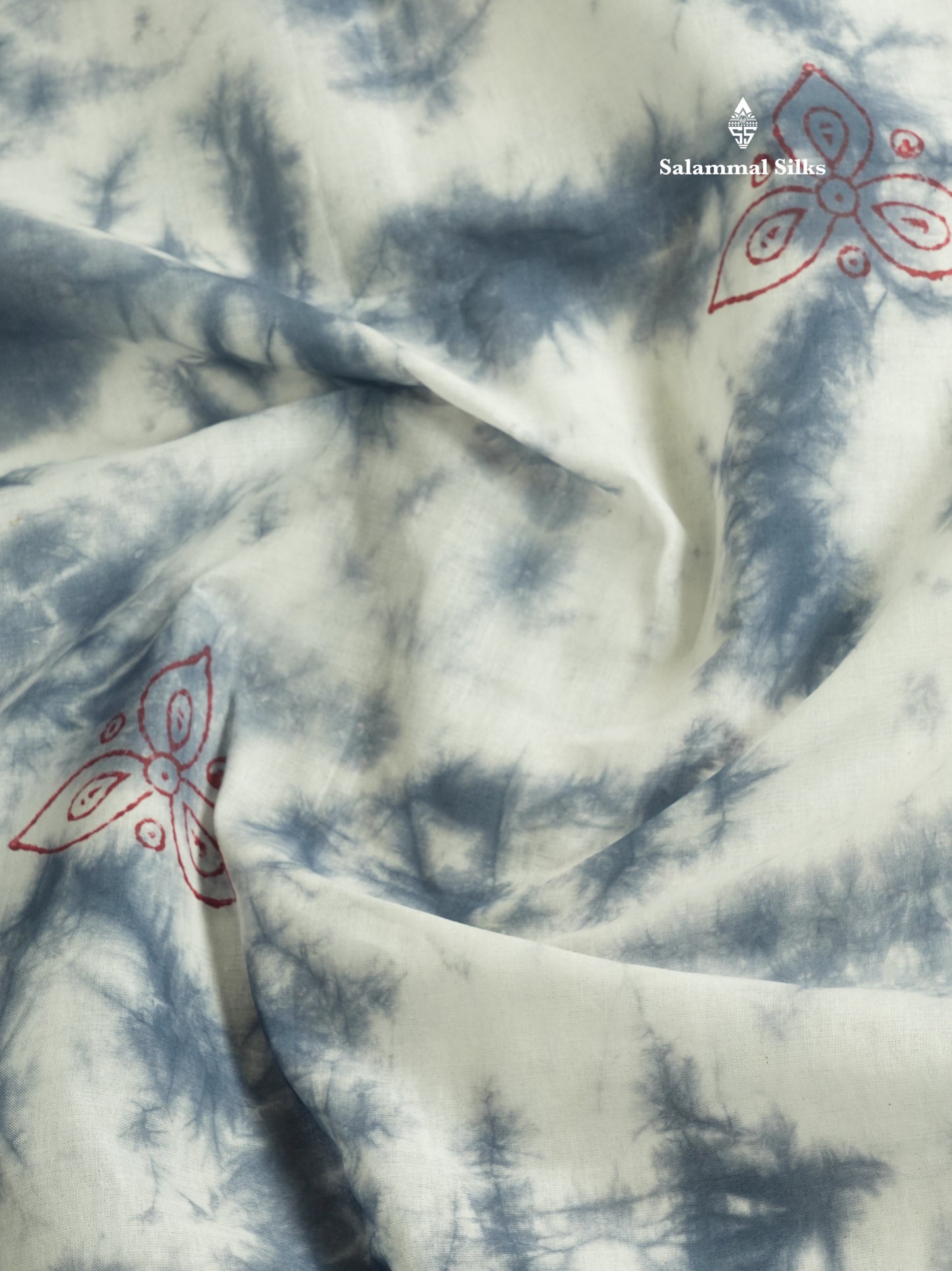 White Batik Print Sungudi Pure Cotton Saree With Contrast Grey Border