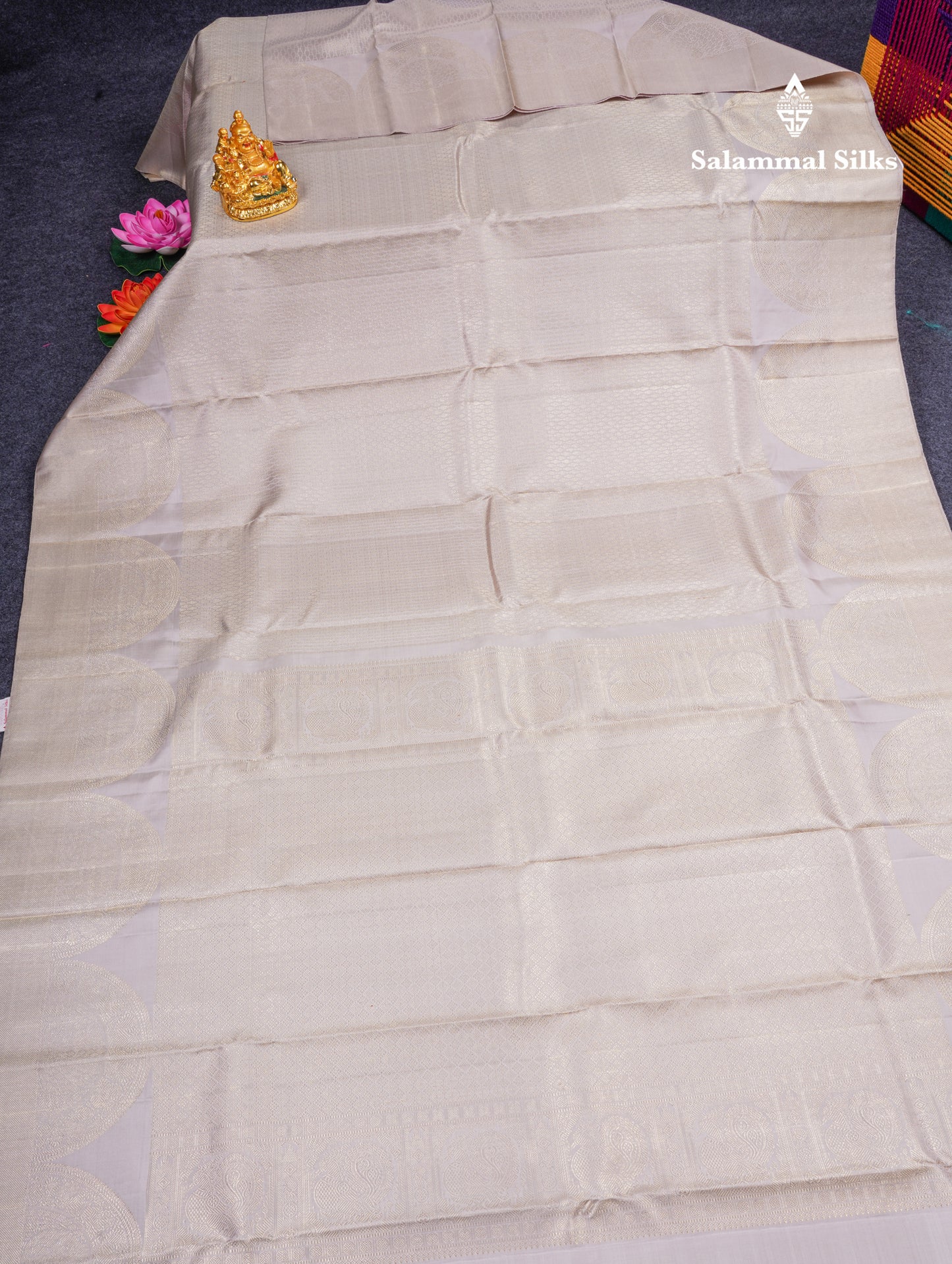 Beautiful Light Chocolate Pure Kanjivaram Silk Saree With Traditional Turning Border