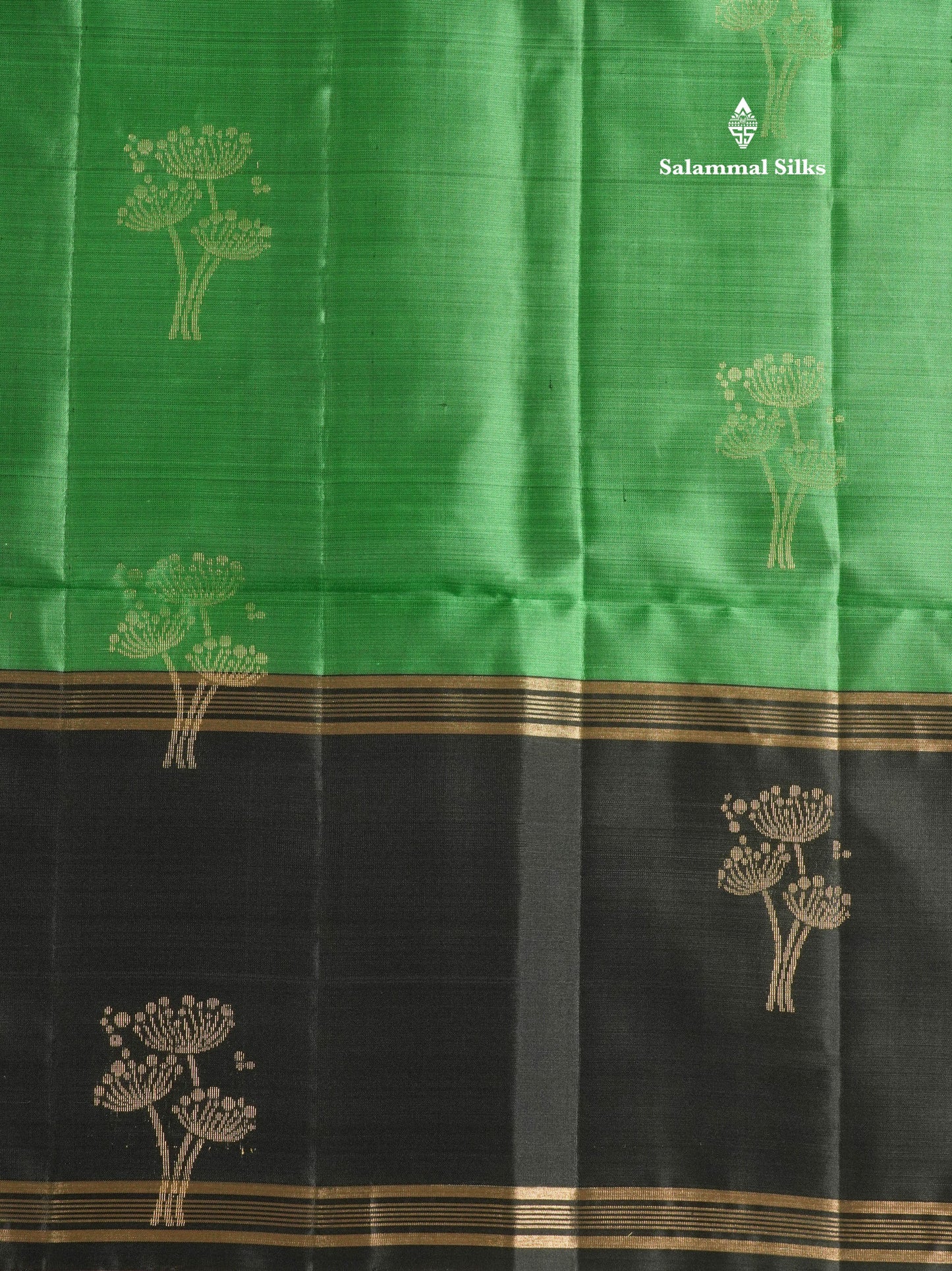 Green Beautiful Kanjivaram Pure Soft Silk Saree With Contrast Black Border