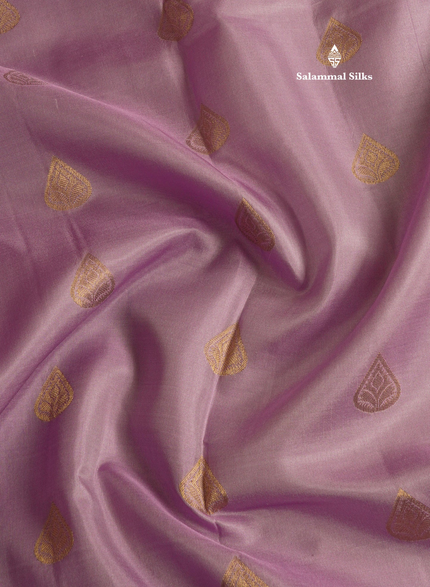 Lavender Pure Kanjivaram Silk Saree With Contrast Maroon Border