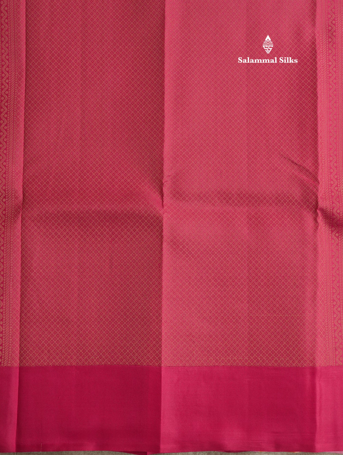 Paalum Pazham Checks Pure Kanjivaram Silk Saree With Contrast Pink Blouse