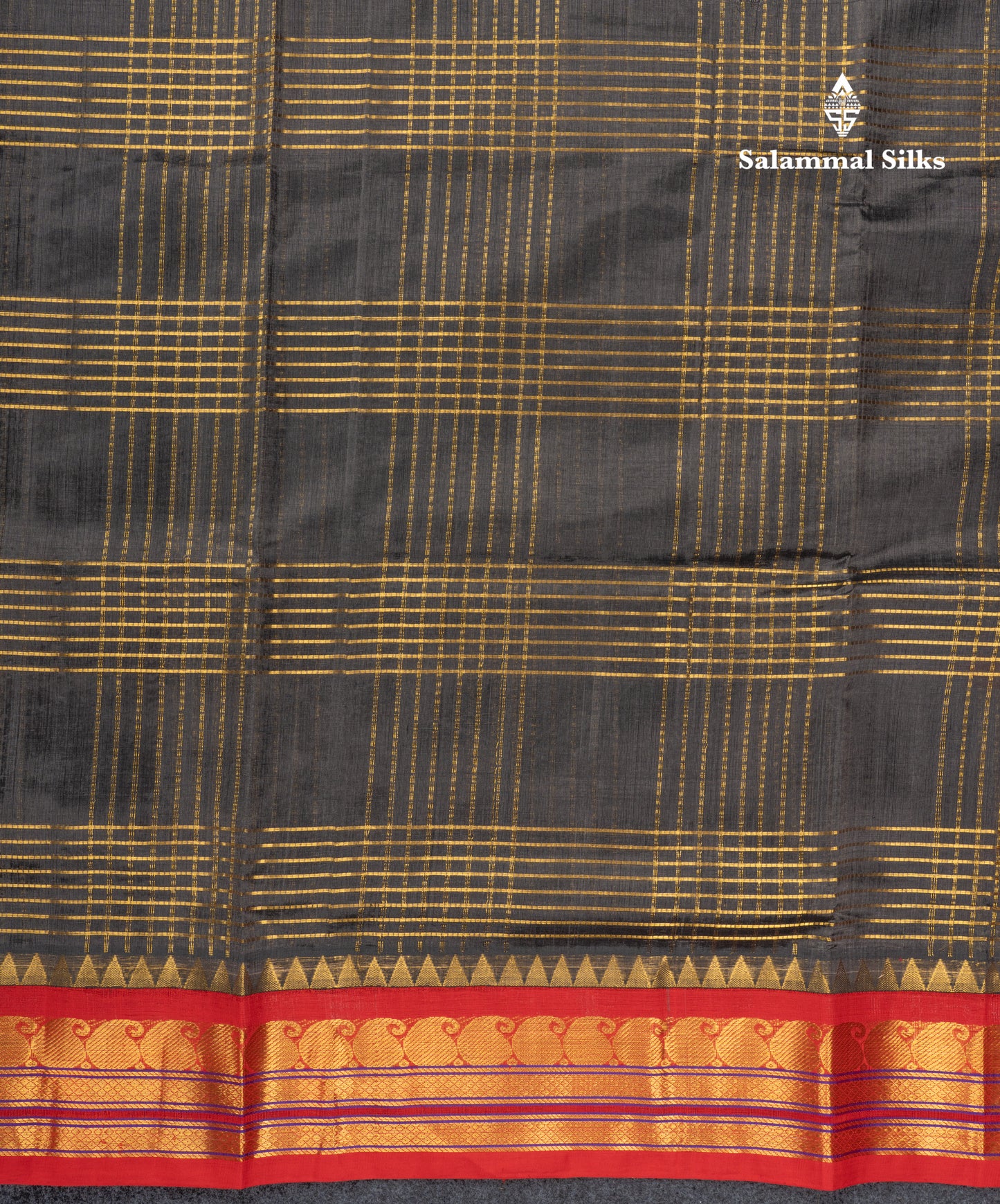 Koravi Grey Pure Silk Cotton Saree With Contrast Chilly Red Traditional Border