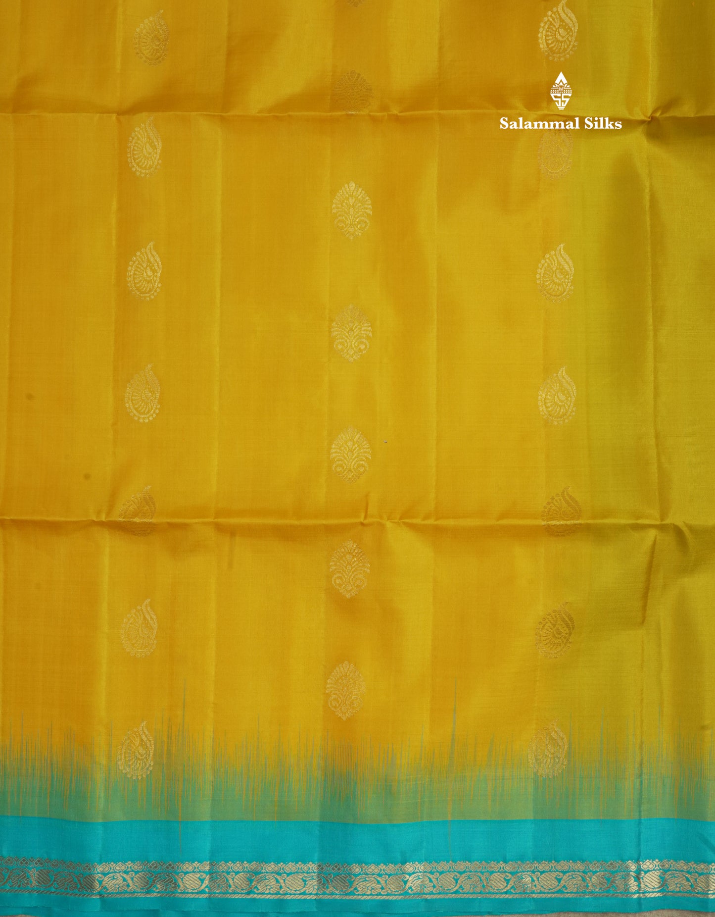 Half White Pure Kanjivaram Soft Silk Saree With Contrast Sky Blue Small Traditional Border