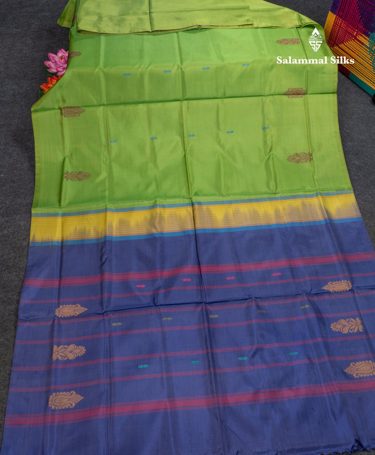 Parrot Green Banana Pinth Saree (Vaazhainaar Pattu) With Contrast Violet Blouse