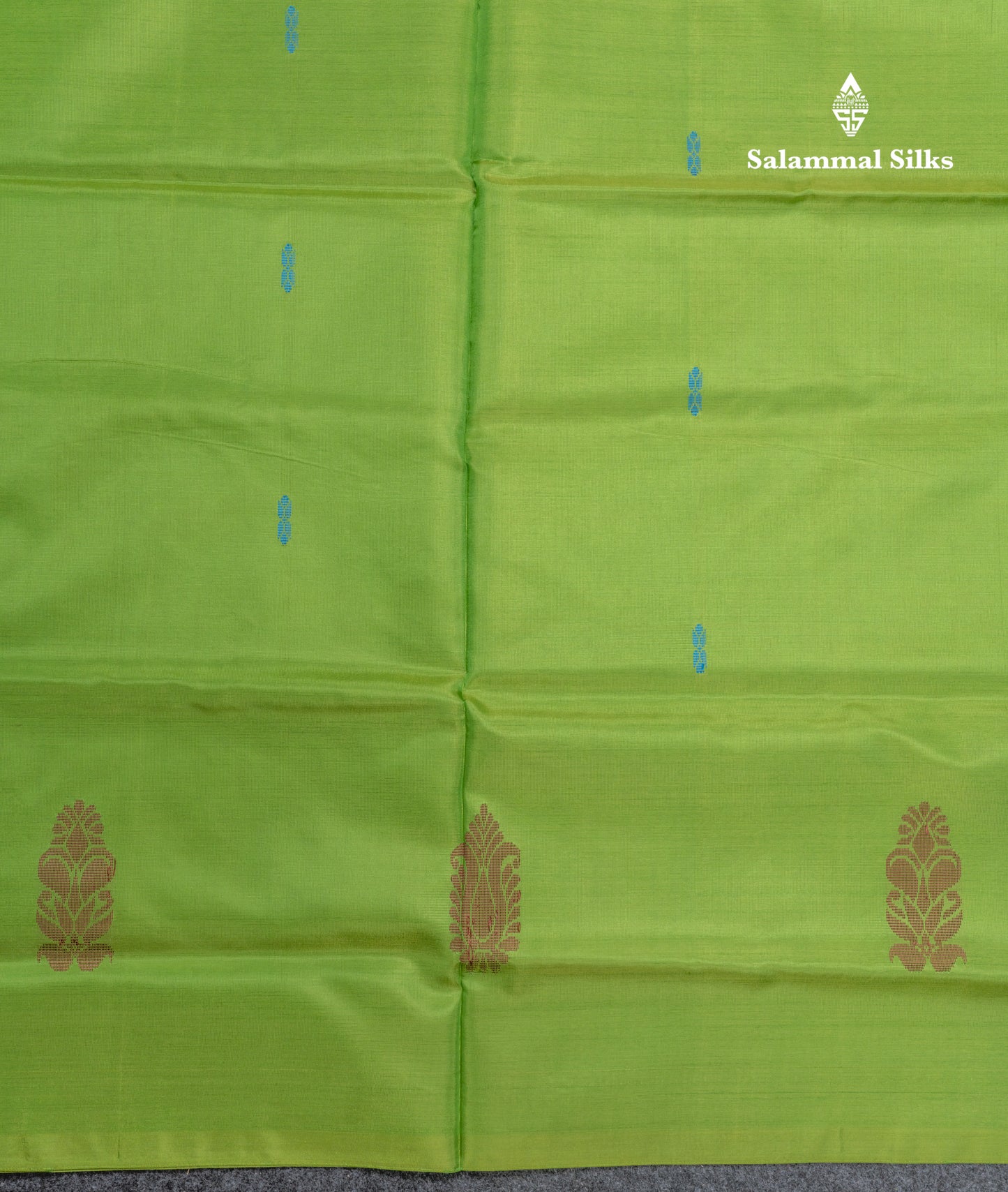Parrot Green Banana Pinth Saree (Vaazhainaar Pattu) With Contrast Violet Blouse