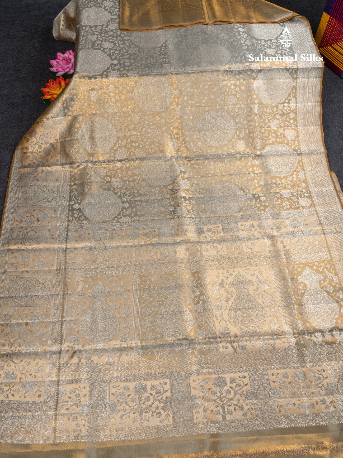 Beautiful Silver Tissue Bridal Pure Kanjivaram Silk Saree