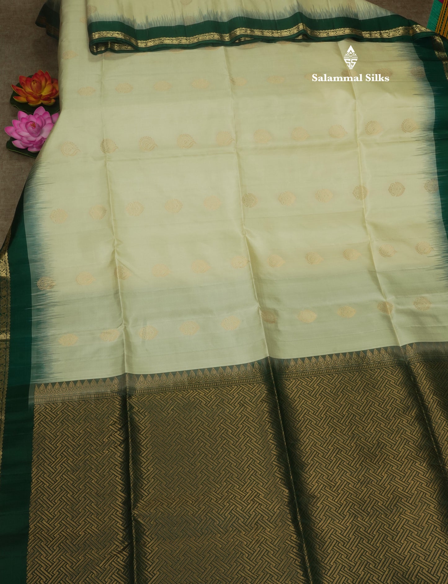 Half White Pure Kanjivaram Soft Silk Saree With Contrast Sky Blue Small Traditional Border