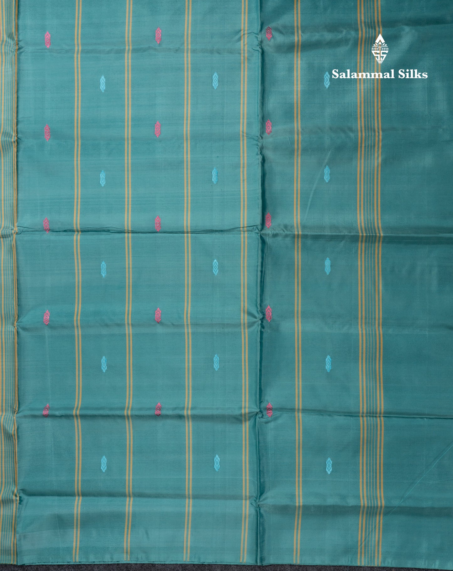 MultiColour Banana Pinth Saree (Vaazhainaar Pattu) With Contrast Dual Tone Light Lavender Blouse