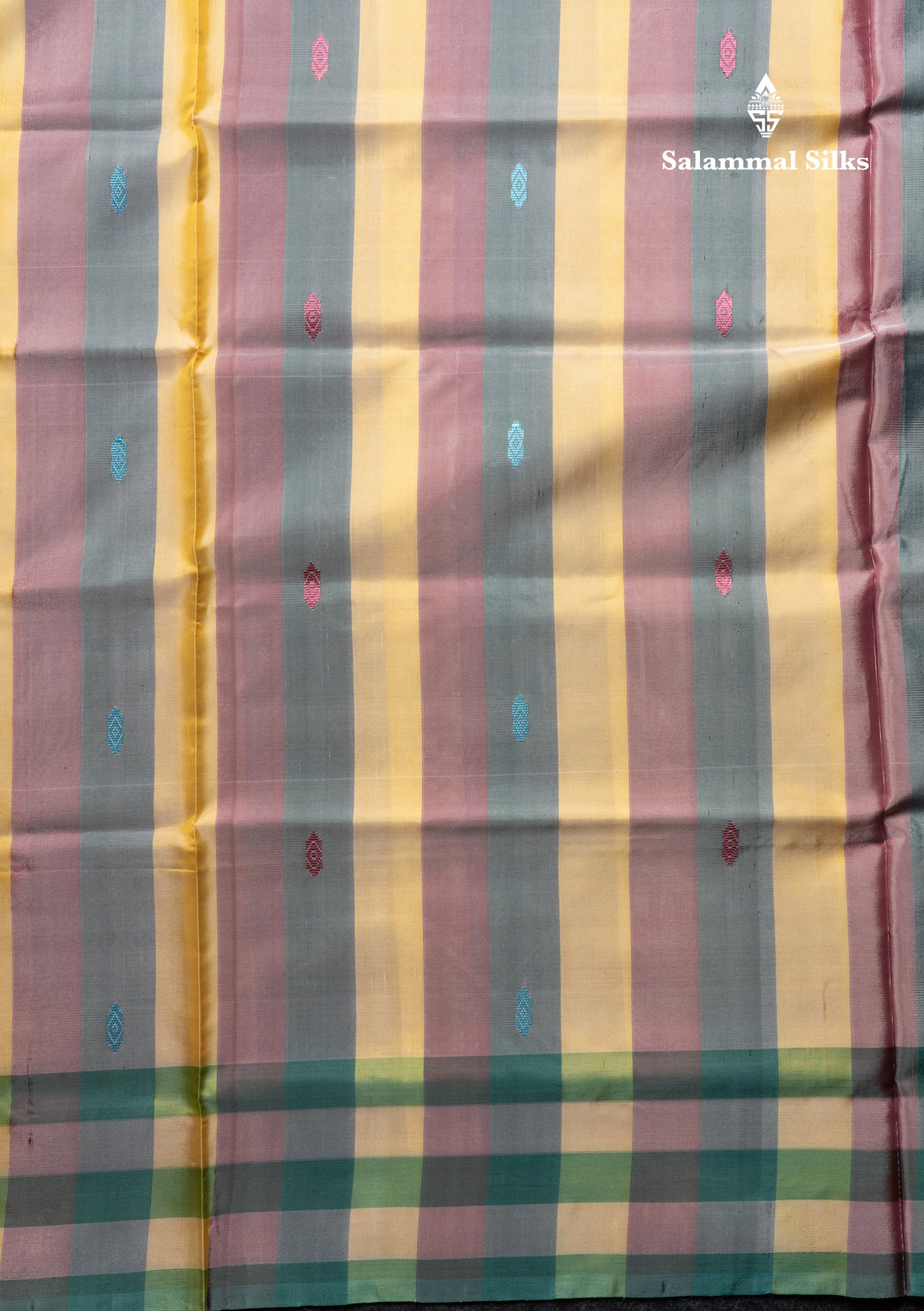 MultiColour Banana Pinth Saree (Vaazhainaar Pattu) With Contrast Dual Tone Light Lavender Blouse