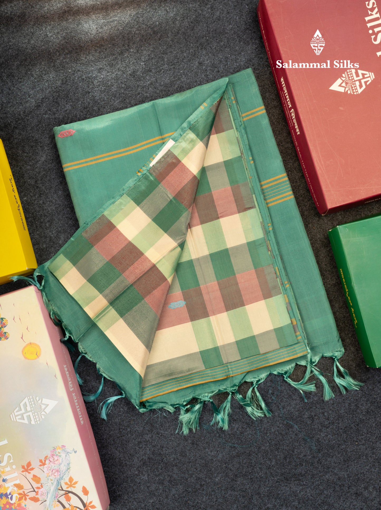 MultiColour Banana Pinth Saree (Vaazhainaar Pattu) With Contrast Dual Tone Light Lavender Blouse