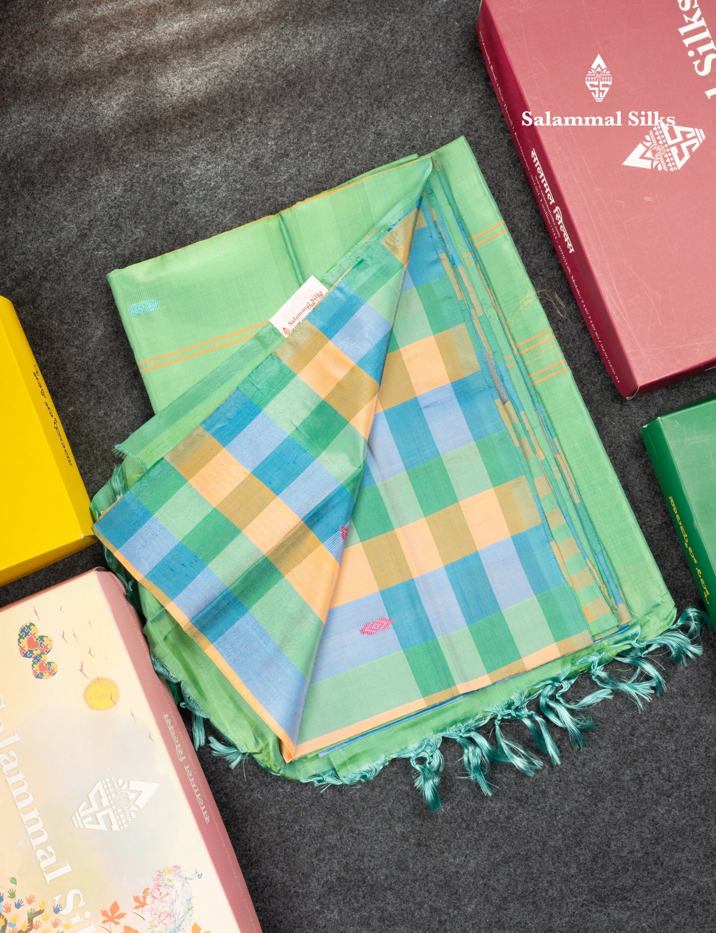 MultiColour Banana Pinth Saree (Vaazhainaar Pattu) With Contrast Dual Tone Light Lavender Blouse