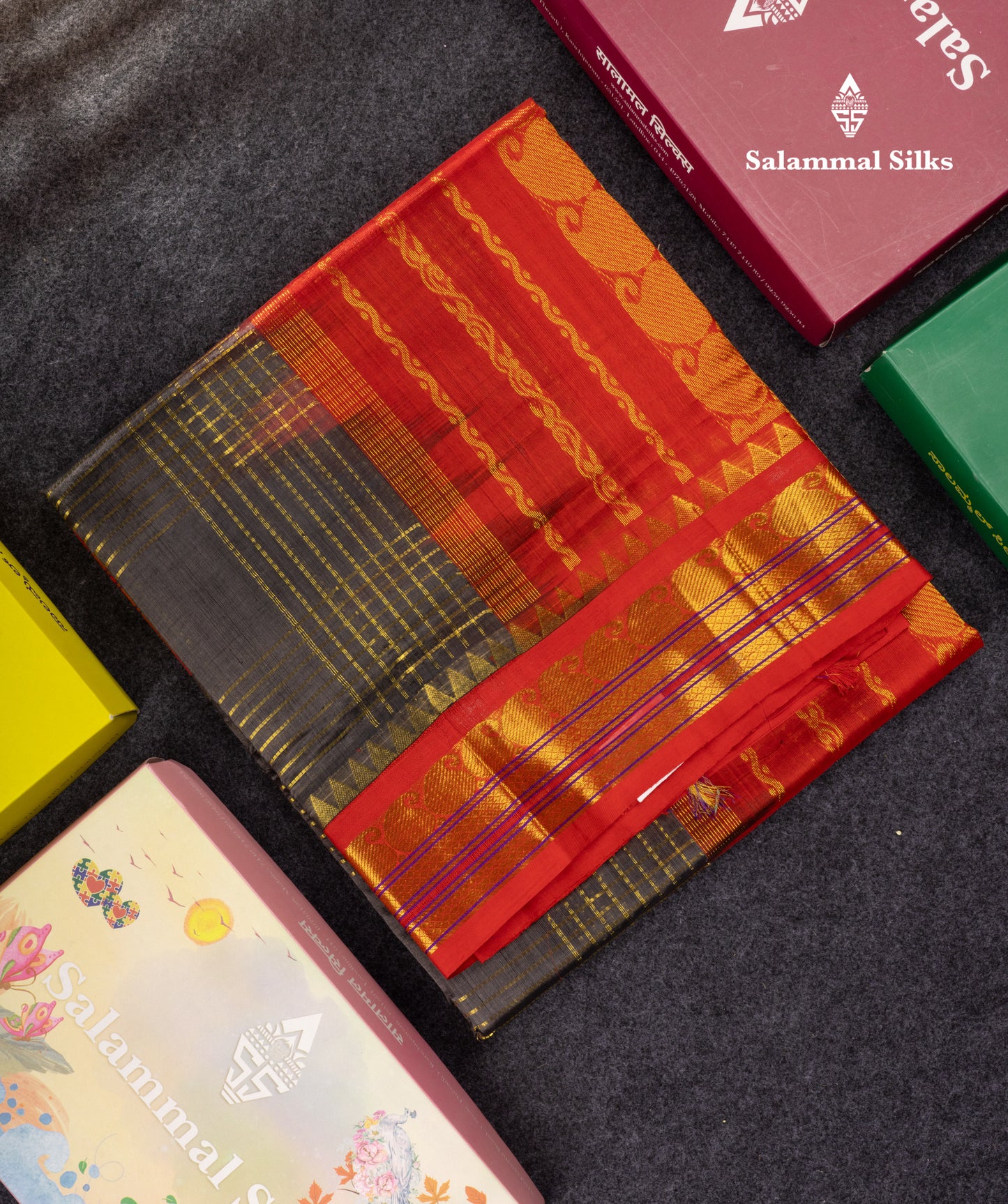 Koravi Grey Pure Silk Cotton Saree With Contrast Chilly Red Traditional Border
