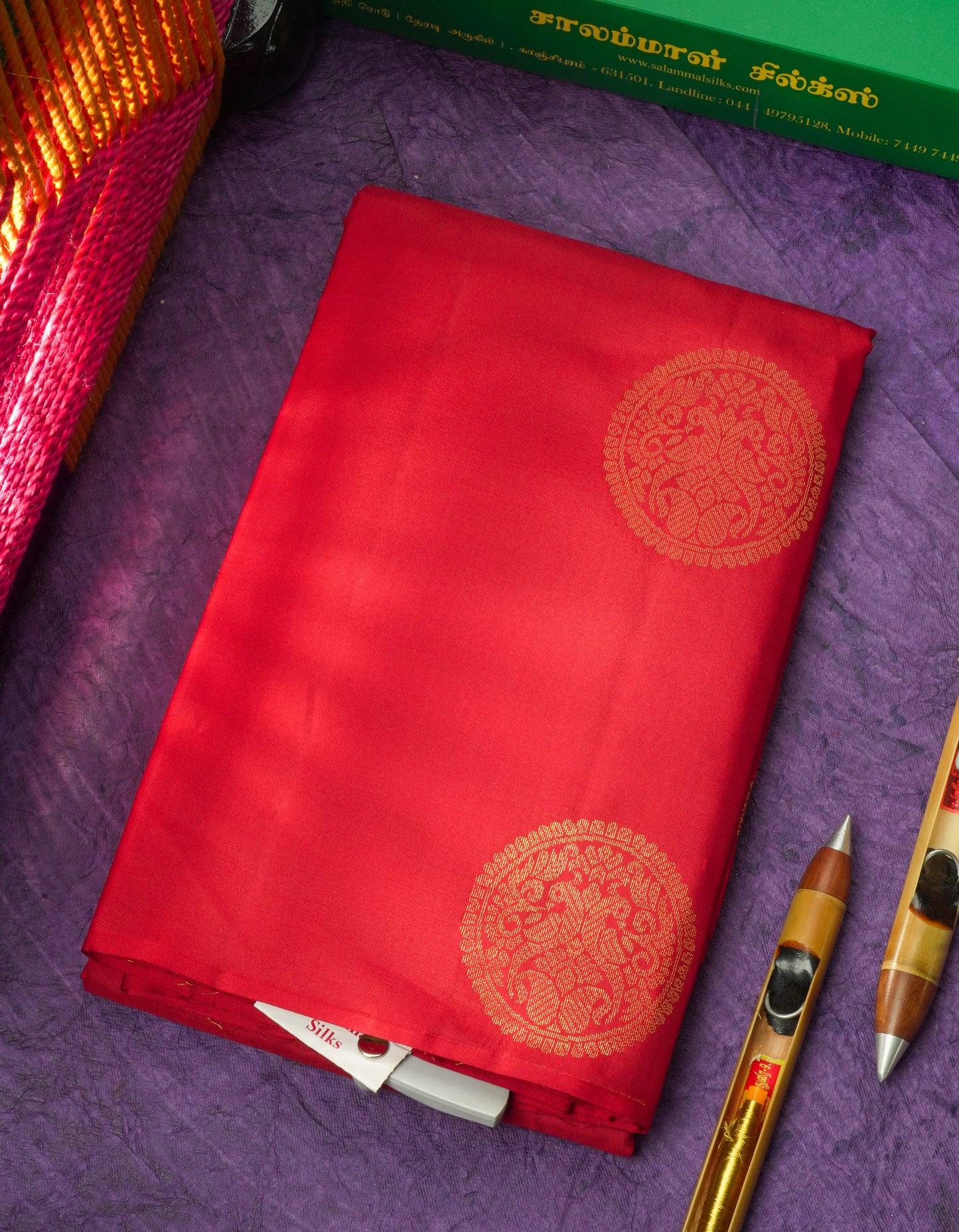 Beautiful Chilly Red Pure Kanjivaram Silk Saree With Contrast Dark Navy Blue Blouse