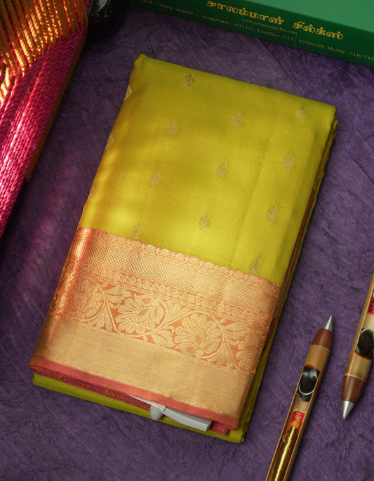 Manthulir Green Pure Kanjivaram Silk Saree With Contrast Peach Orange Border