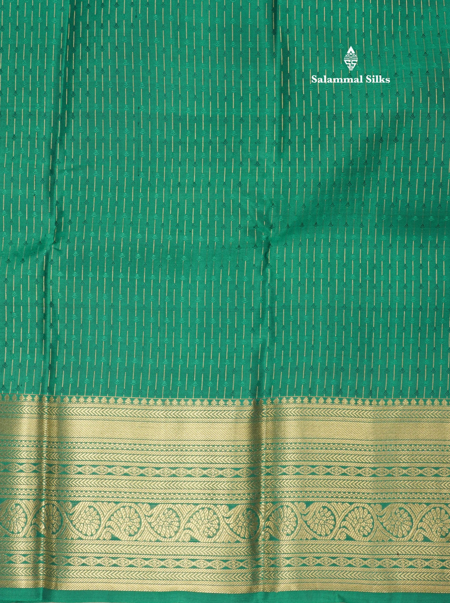 Peacock Green Pure Kanjivaram Silk Saree With Traditional Gold Zari Border