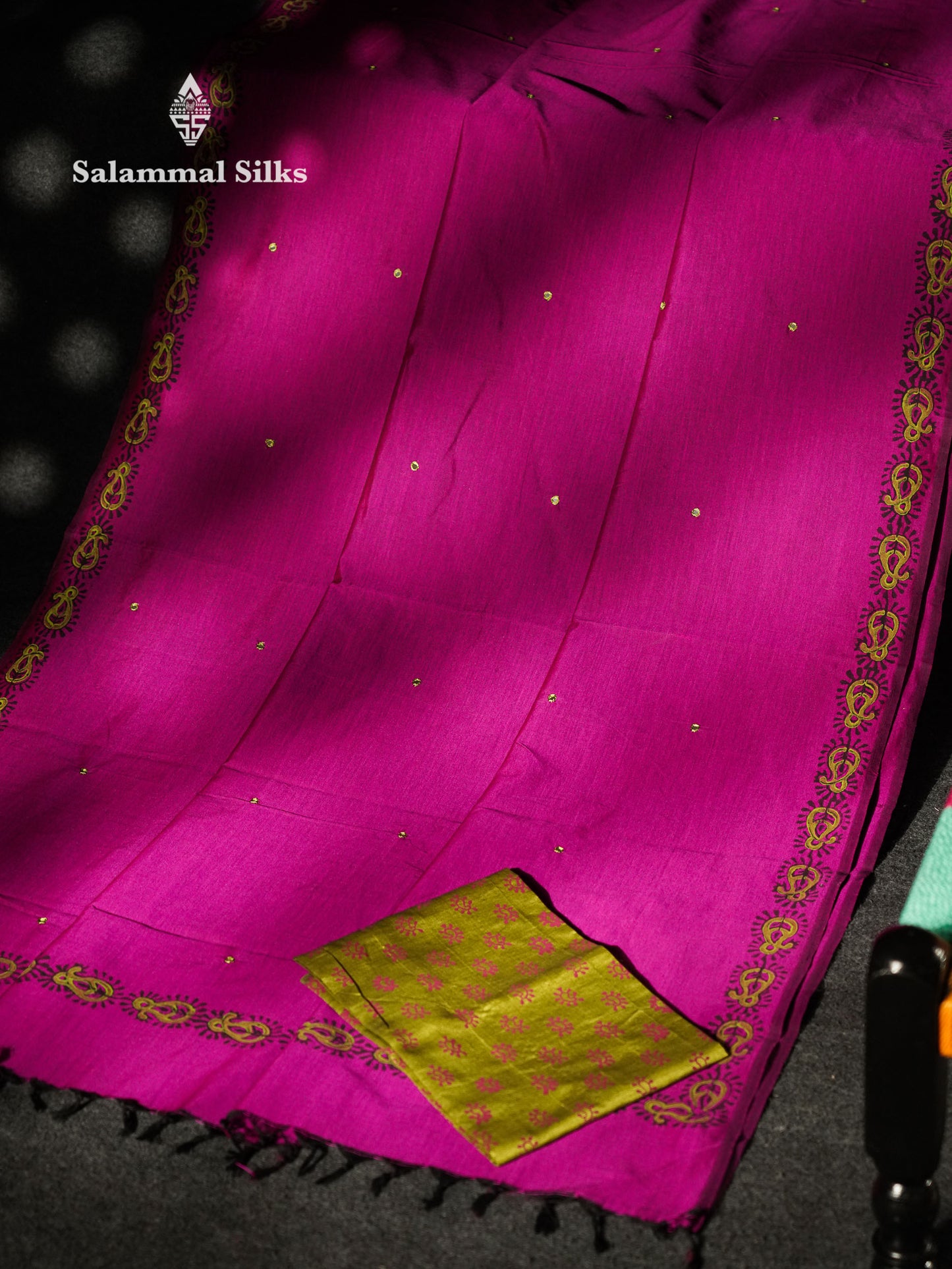 Beautiful Vadamalli Mirror Work Printed South Cotton Saree With Contrast Parrot Green Blouse