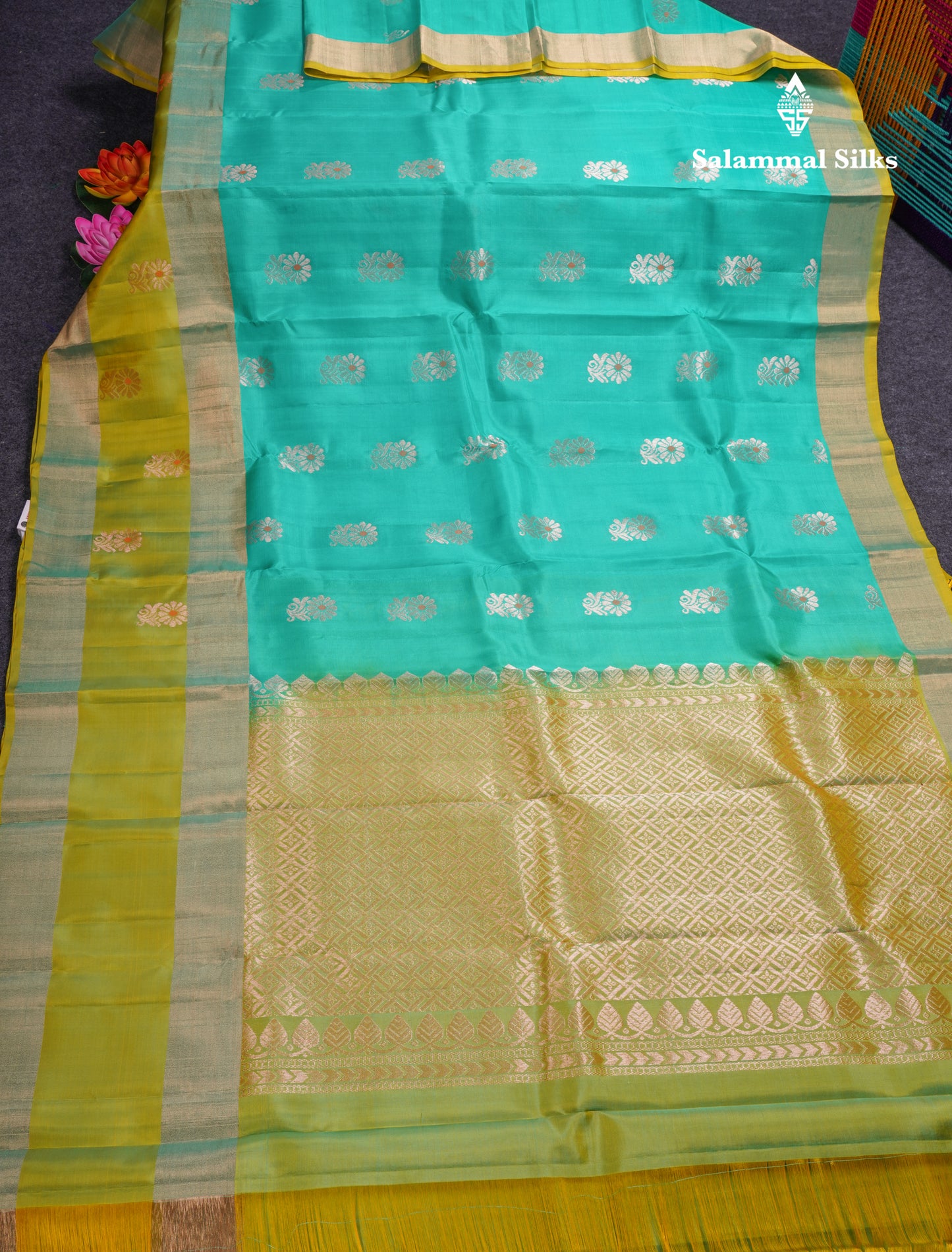 Rexona Green Pure Silk Mix Saree With Contrast Manthulir Green Border