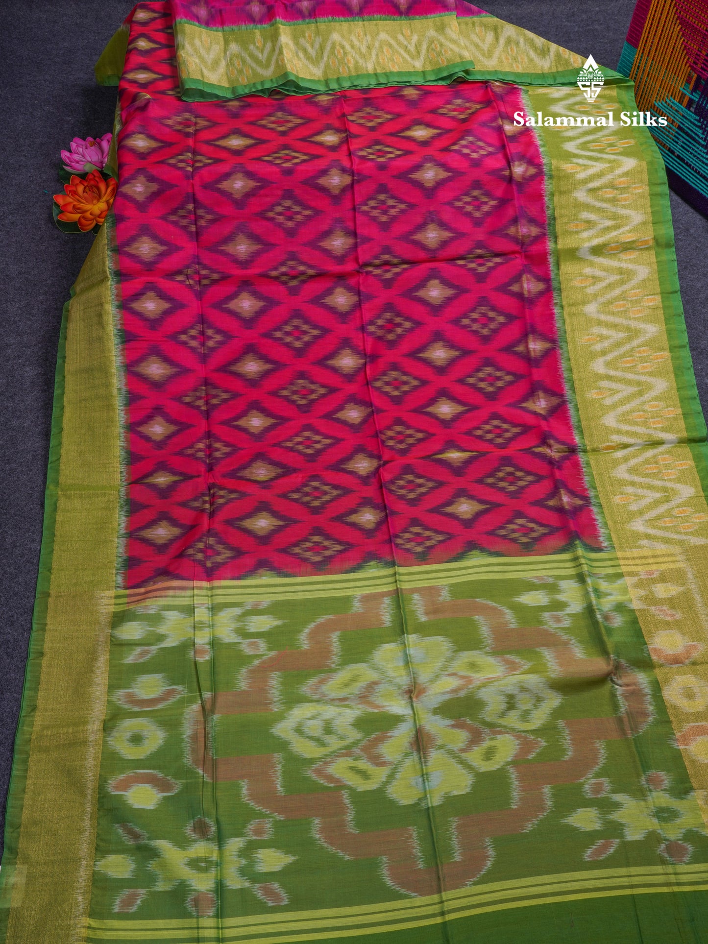 Premium Pink Colour Pochampalli SICO Cotton Saree With Contrast Tissue Parrot Green Border
