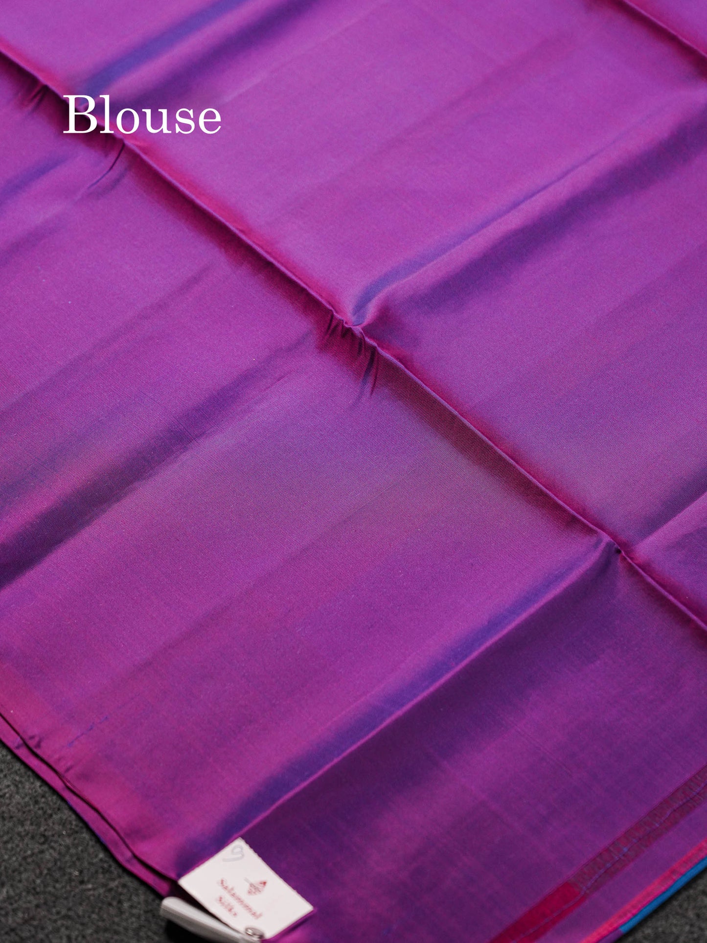 Beautiful Green PureMix Kanjivaram Soft Silk Saree With Contrast Dual Tone Peacock Blue Fancy Border