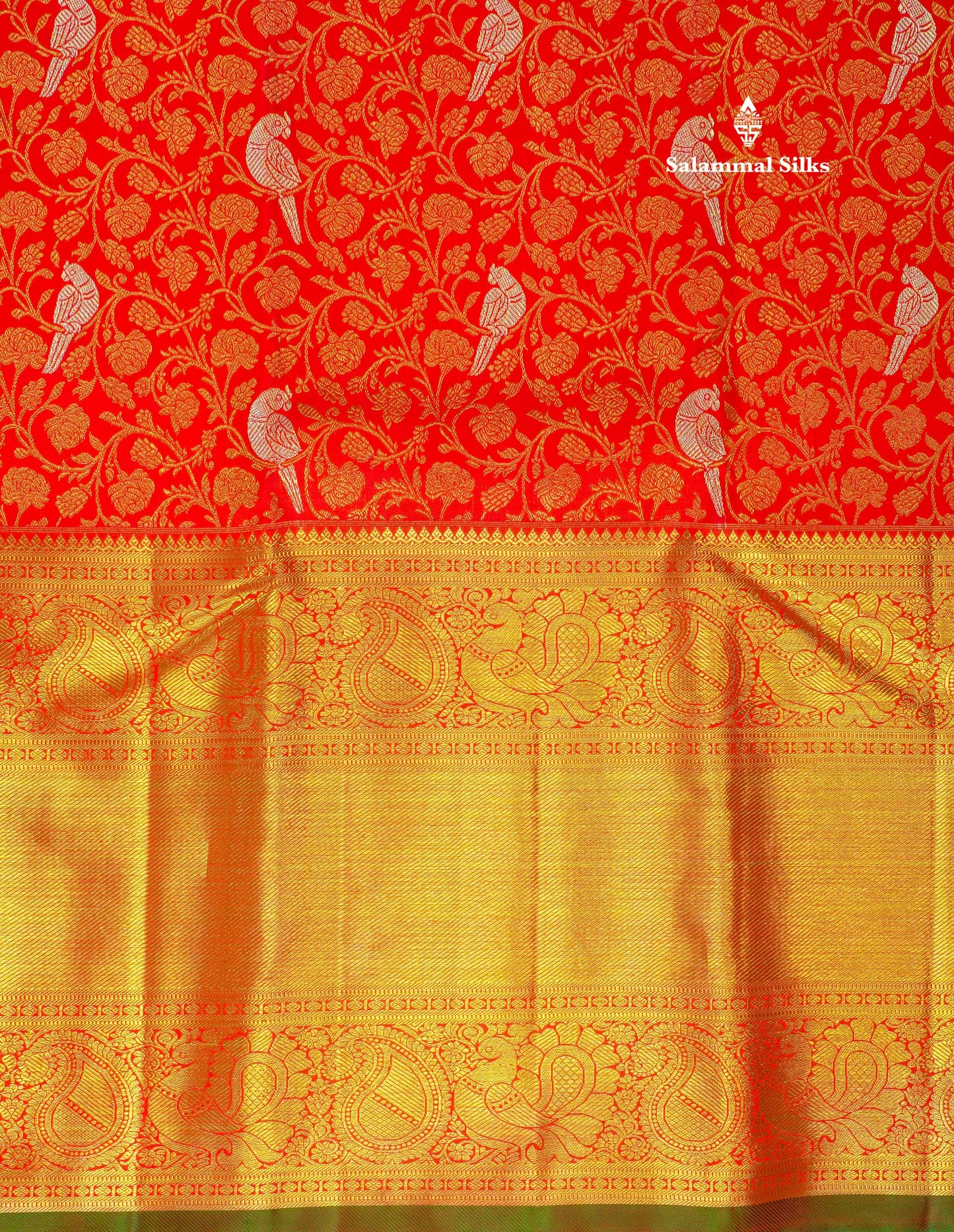 Red Pure Kanjivaram Silk Saree 4G Zari With Contrast Bottle Green Blouse