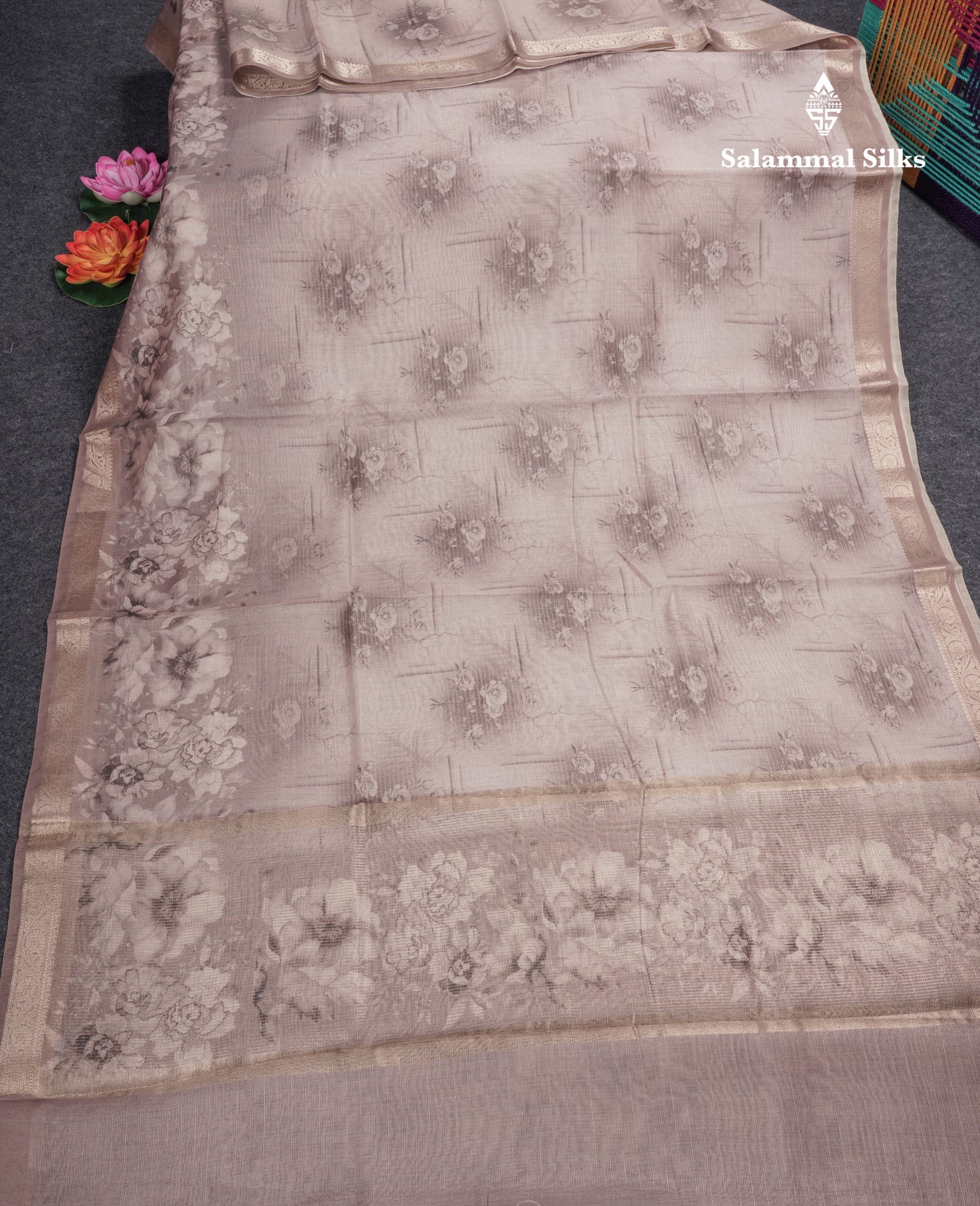 Vairaoosi Lines Silk Kota Fancy Saree With Small Border
