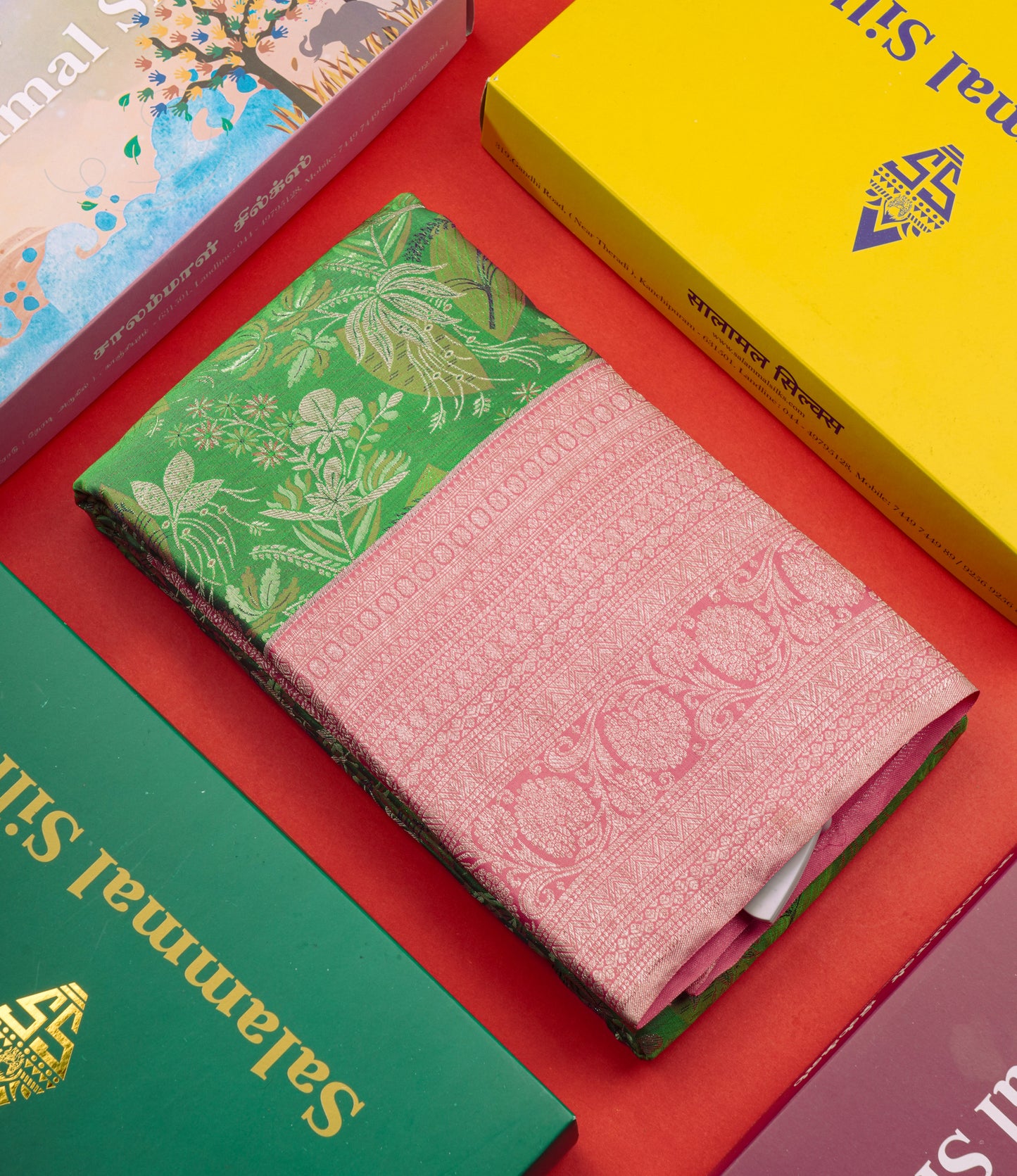 Green Colour Pure Kanjivaram Silk Saree With Onion Pink Border