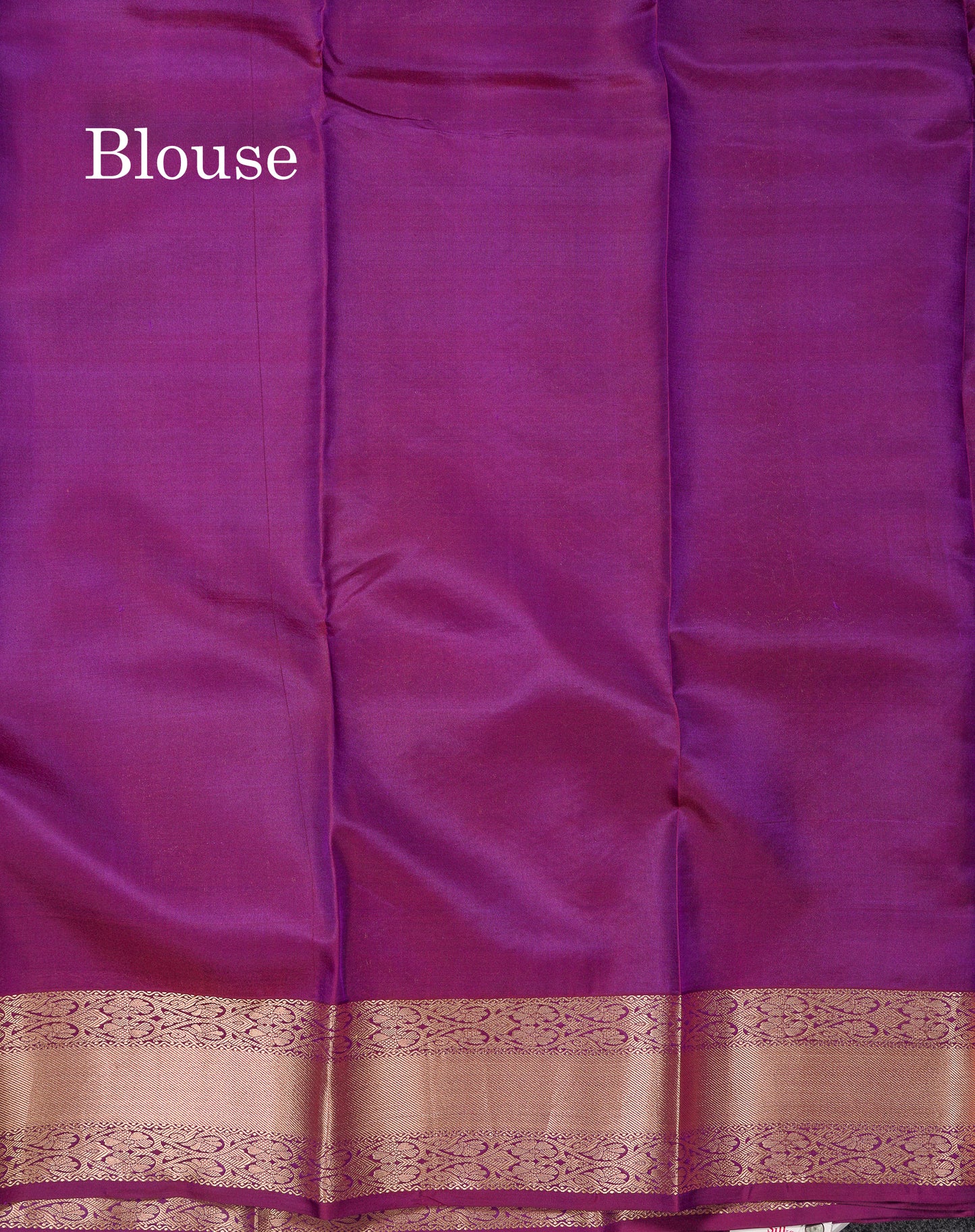 Beautiful Magenta Pure Kanjivaram Silk Saree With Traditional Medium Border