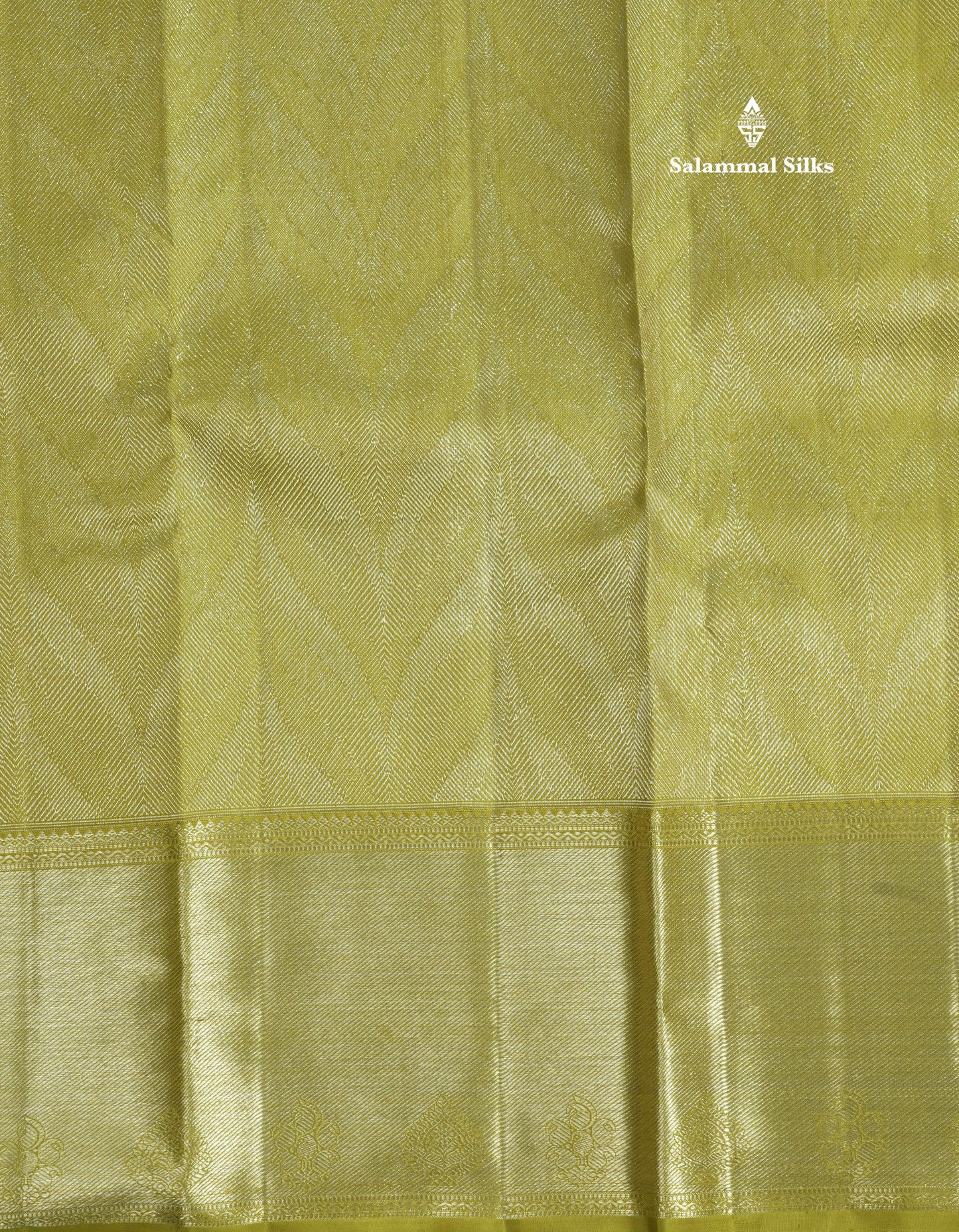 Manthulir Green Pure Kanjivaram Silk Saree With Gold Zari Border